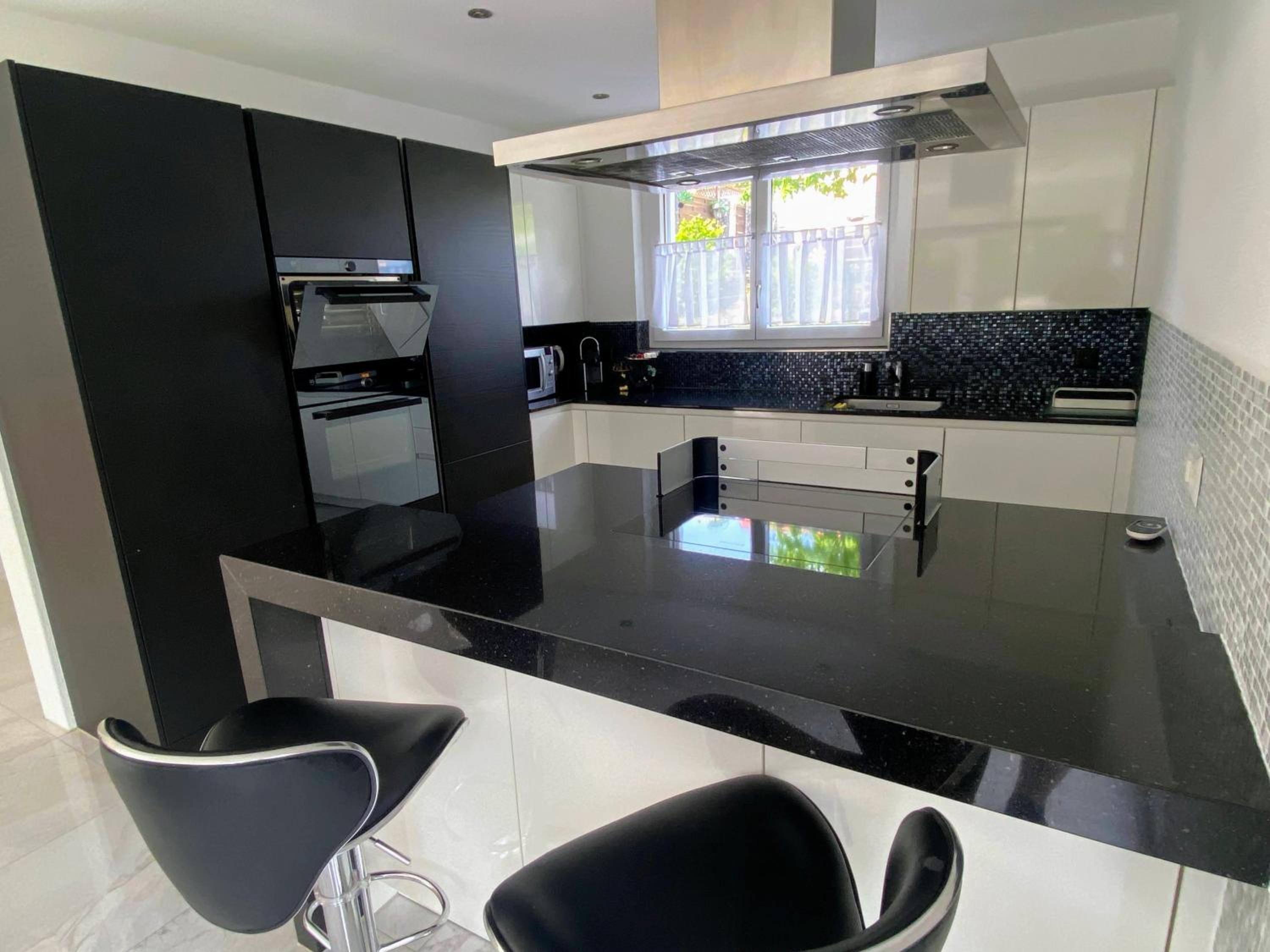 Cozy Escape House - 12 min to Zurich HB - Free Parking
