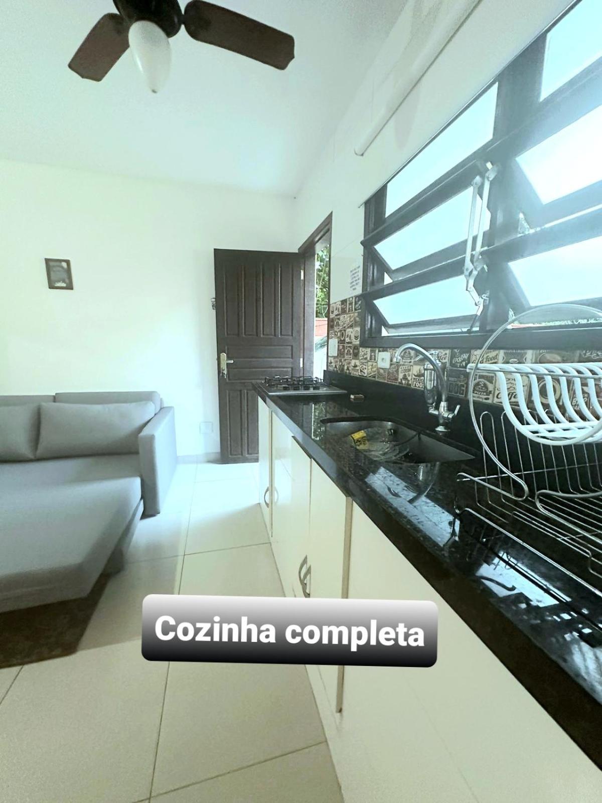 Flat em Juquehy - Condomínio com portaria e com piscina próximo praia