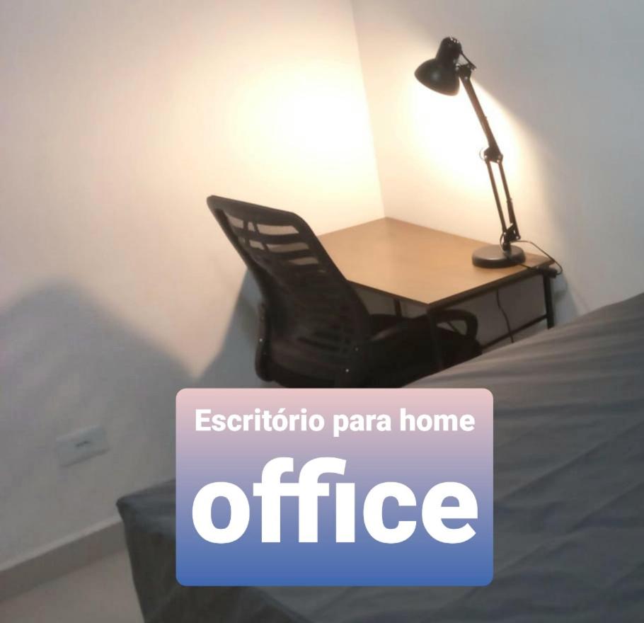 Flat em Juquehy - Condomínio com portaria e com piscina próximo praia