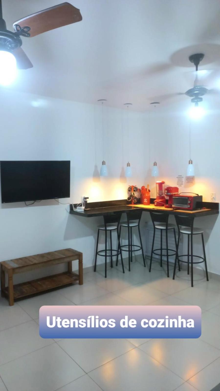 Flat em Juquehy - Condomínio com portaria e com piscina próximo praia