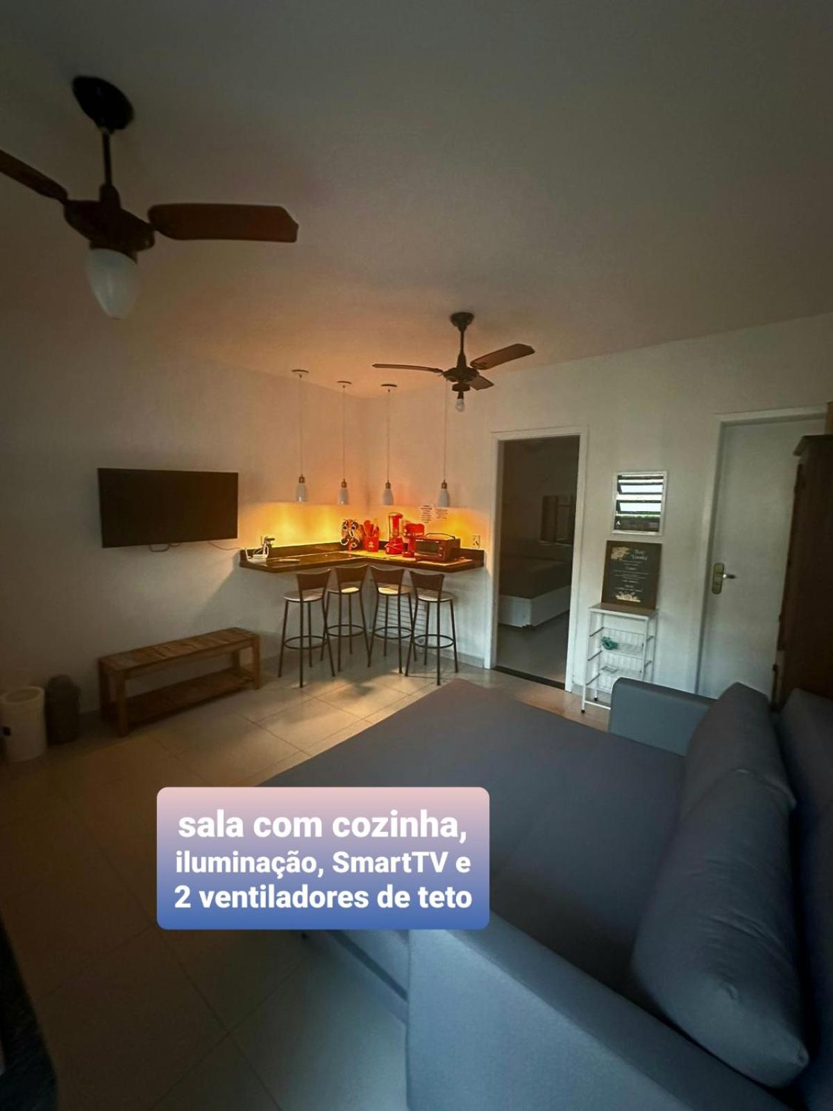 Flat em Juquehy - Condomínio com portaria e com piscina próximo praia