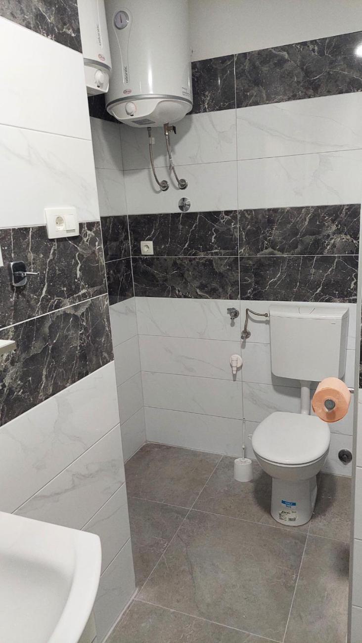 Room with private toilet and terrace in city center in shared apartment