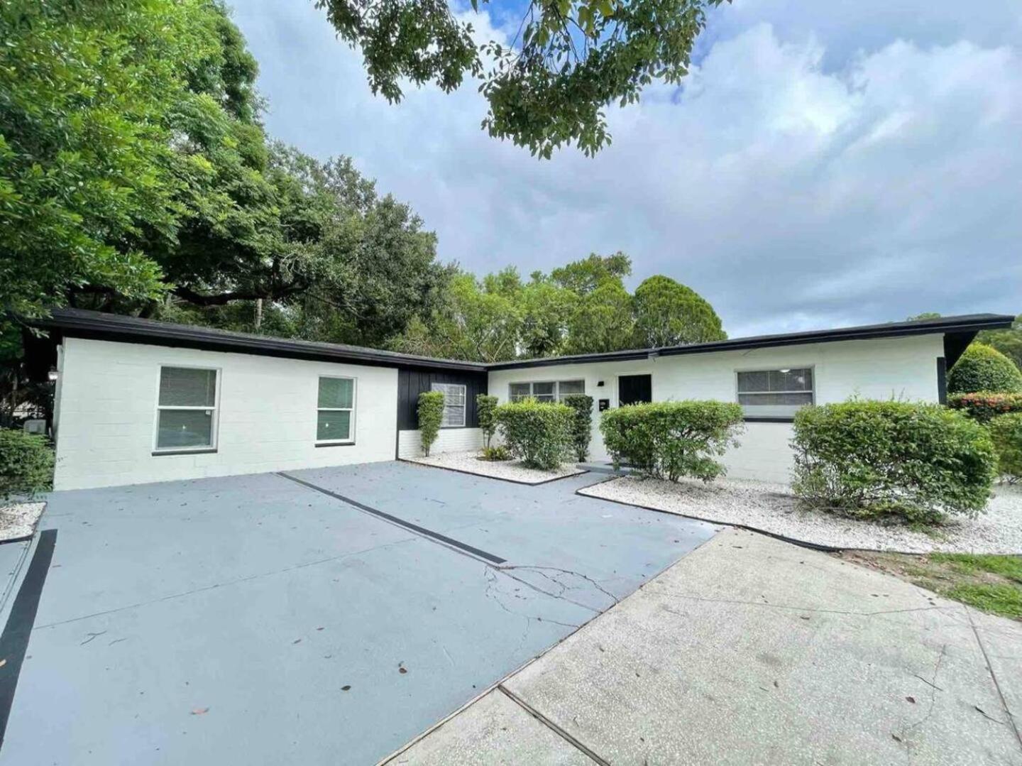 Family 3br Orlando Retreat Kitchen & Wi-fi