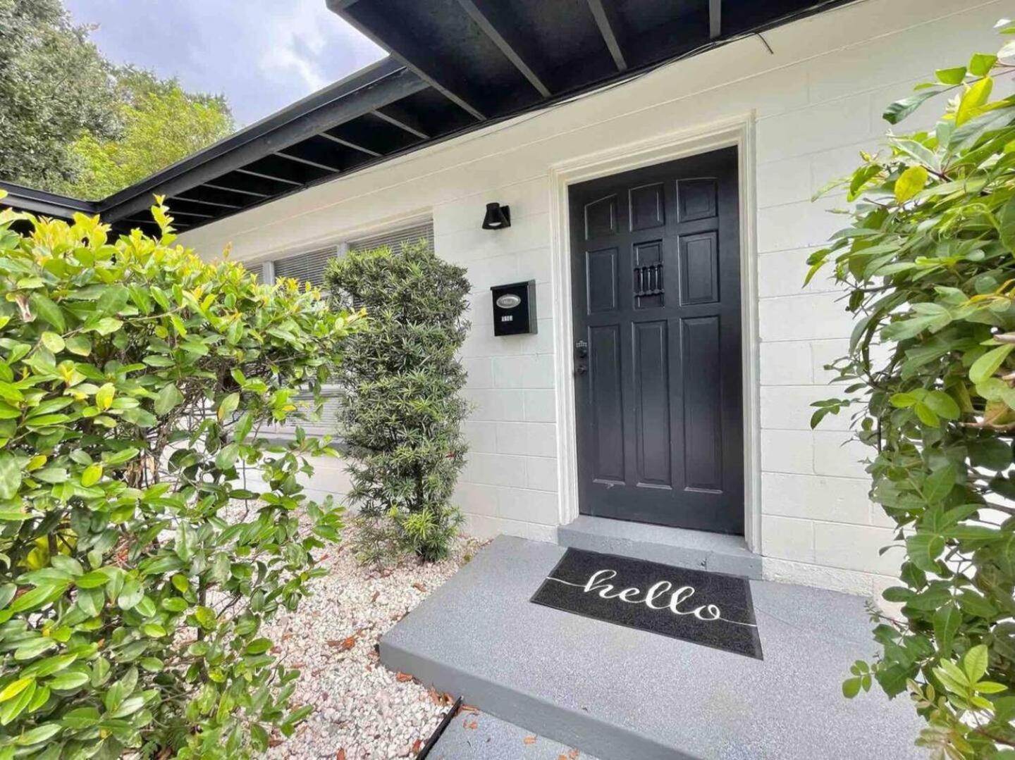 Family 3br Orlando Retreat Kitchen & Wi-fi