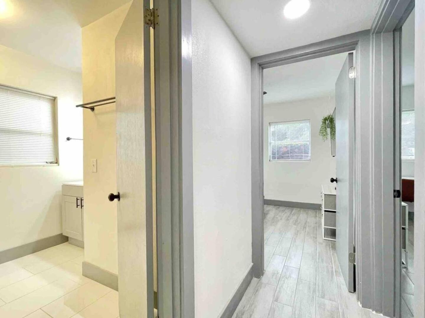Family 3br Orlando Retreat Kitchen & Wi-fi