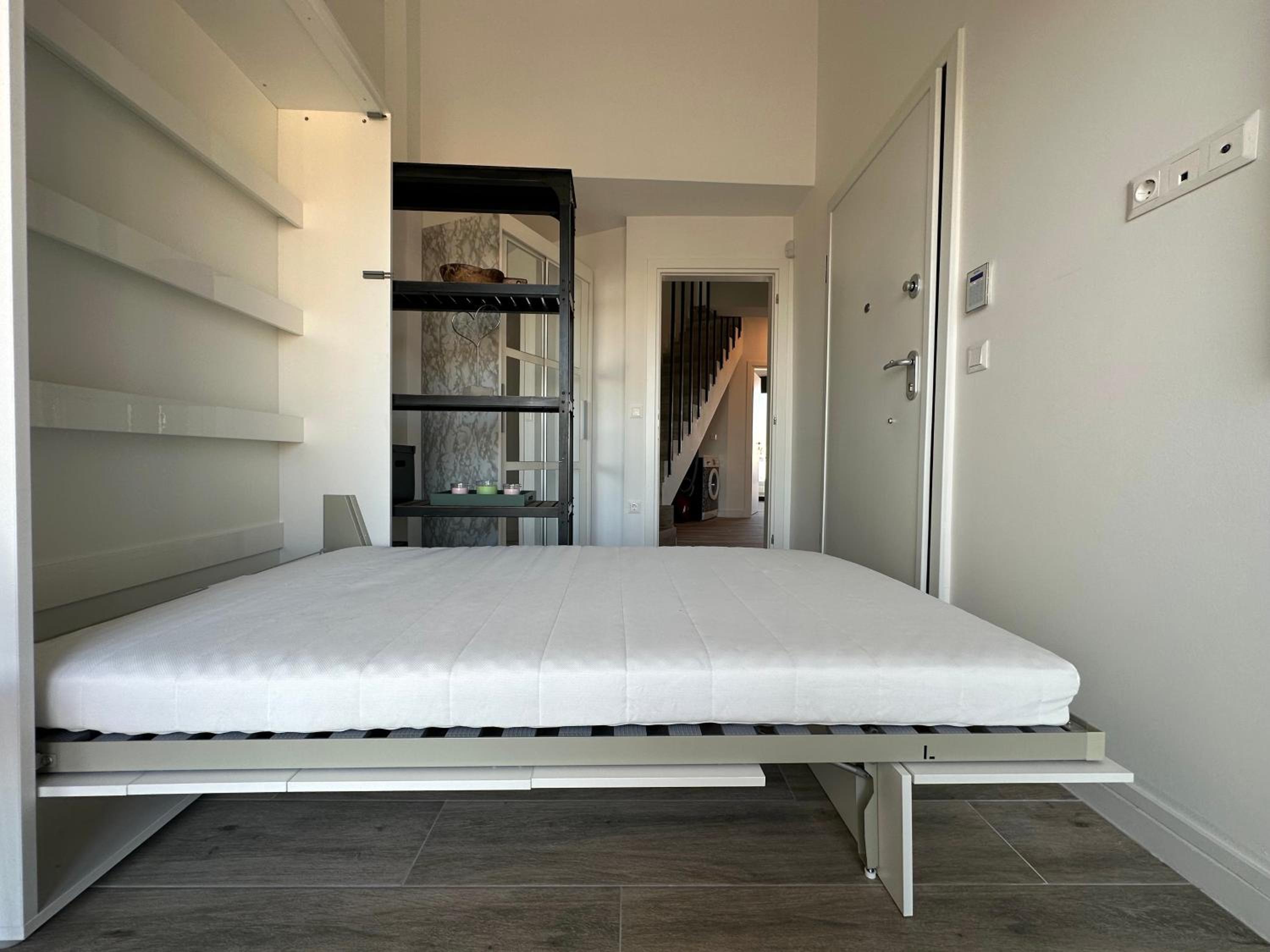 Sky Suite Apartments - Cloud9 in the City