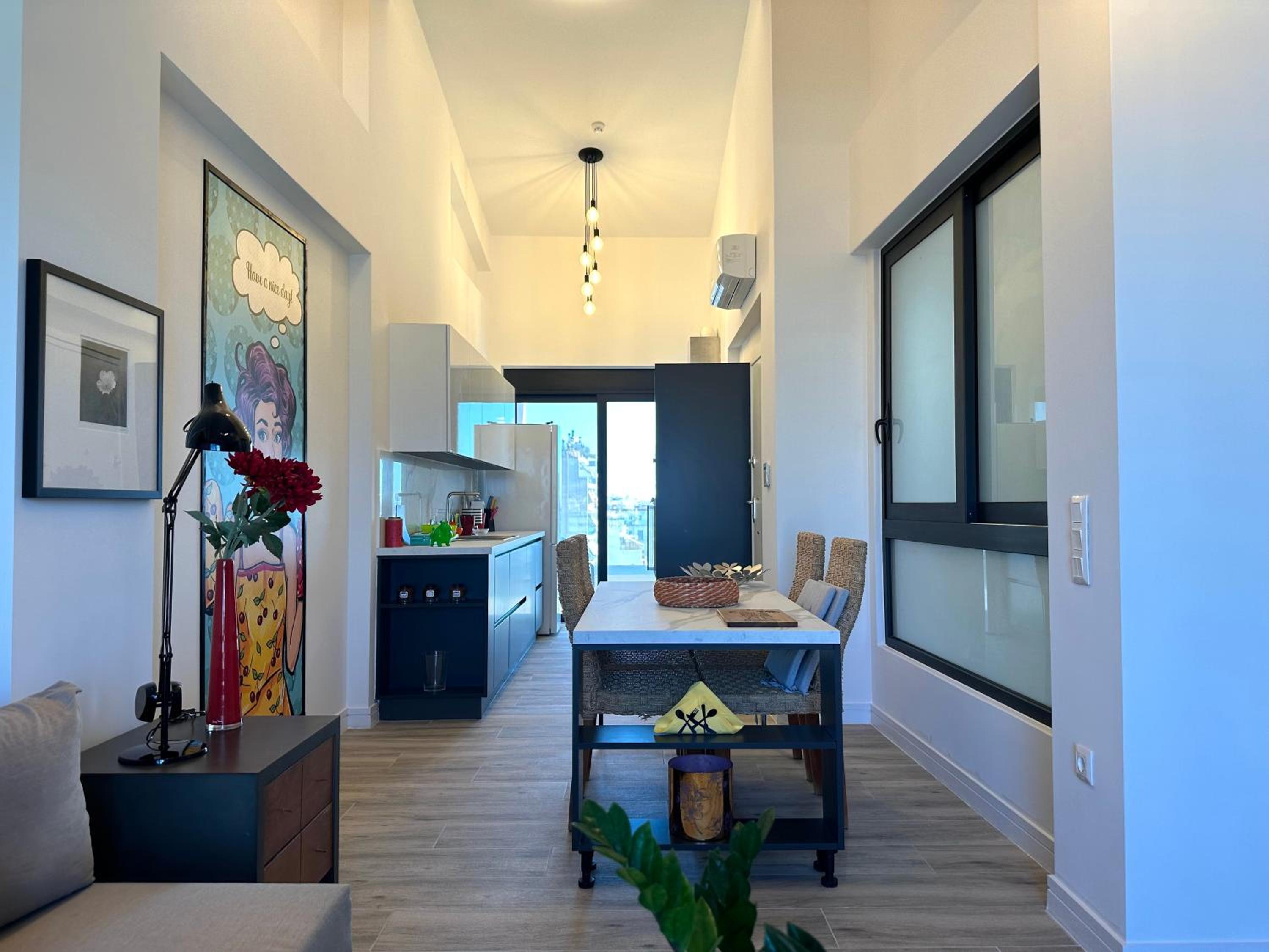 Sky Suite Apartments - Cloud9 in the City