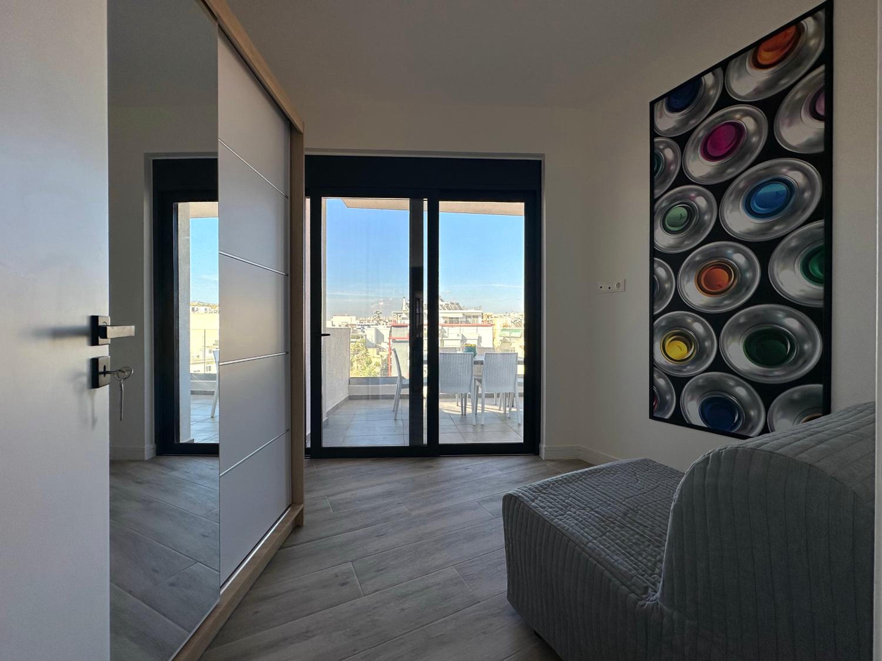 Sky Suite Apartments - Cloud9 in the City