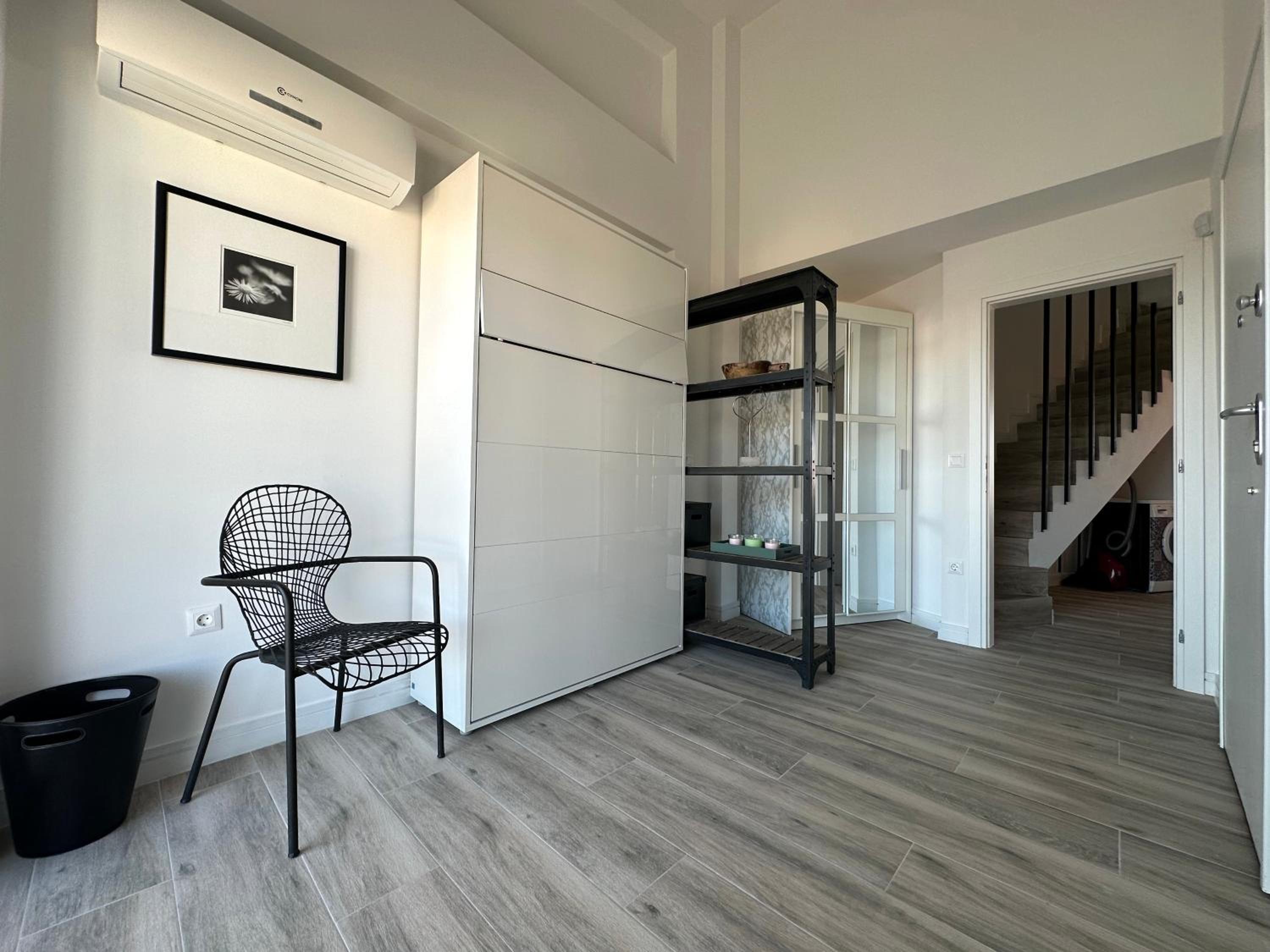 Sky Suite Apartments - Cloud9 in the City