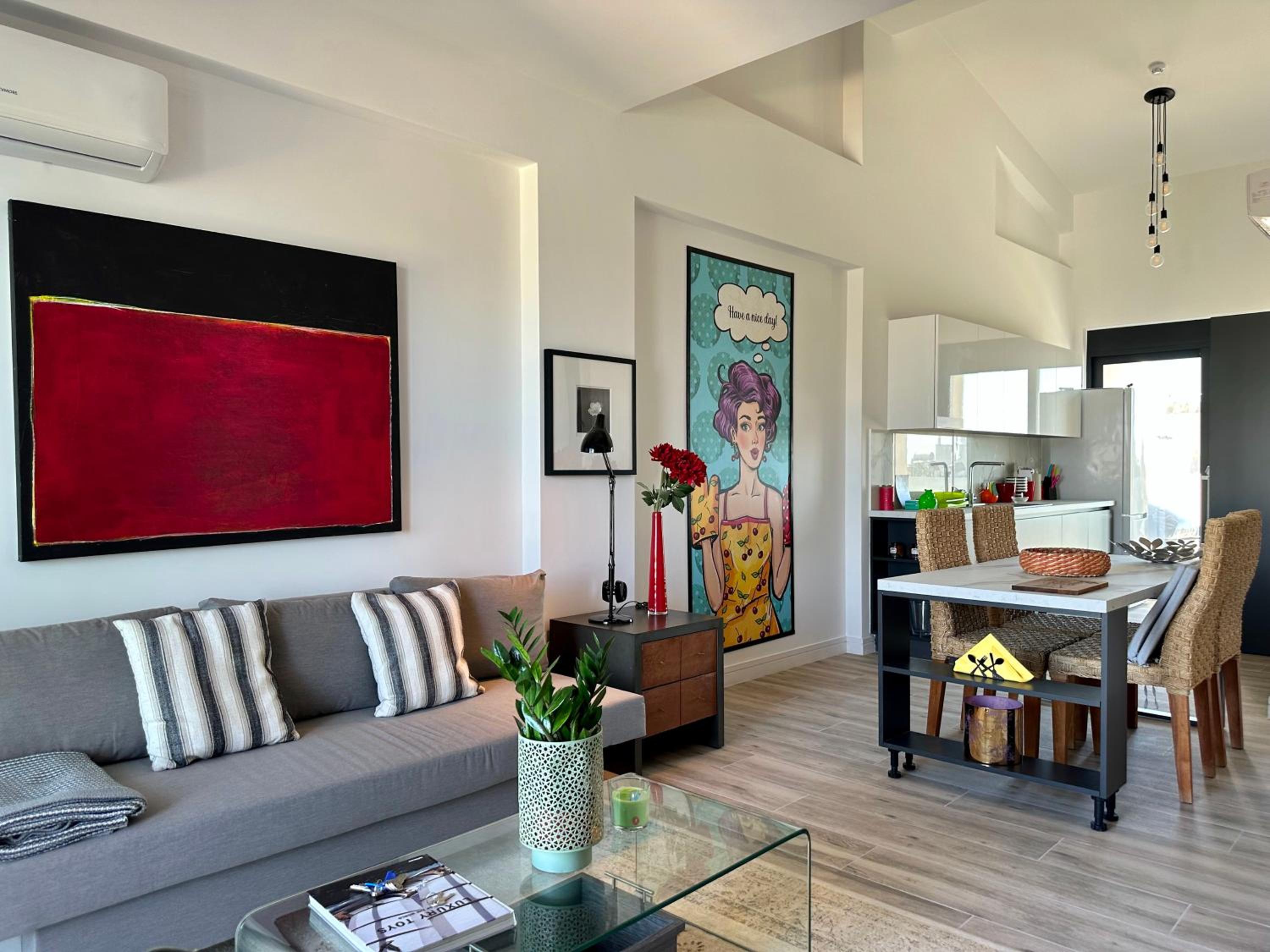 Sky Suite Apartments - Cloud9 in the City