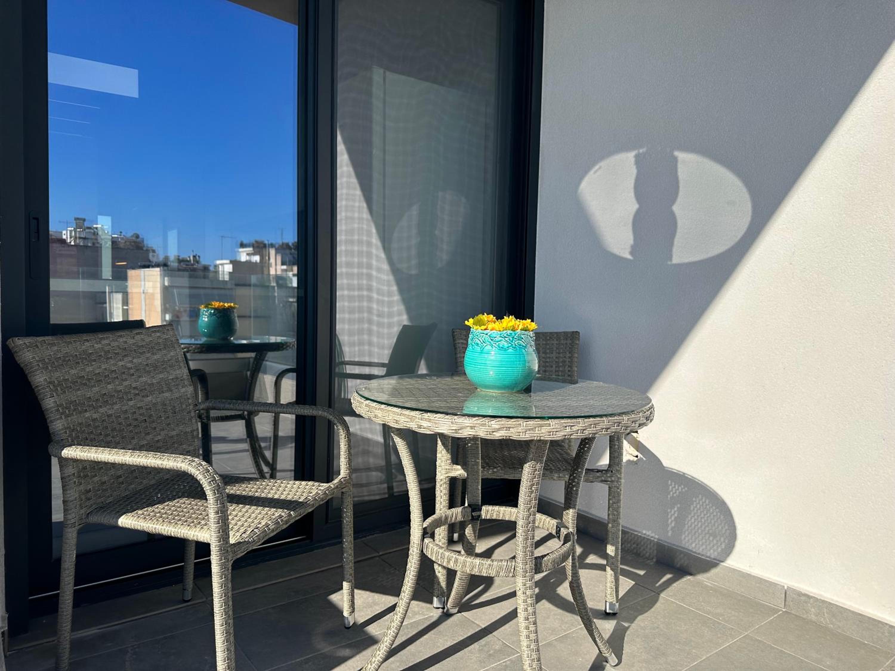 Sky Suite Apartments - Cloud9 in the City