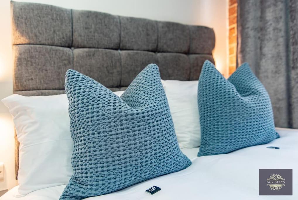 Stylish 1-Bed Studio Suite view 3