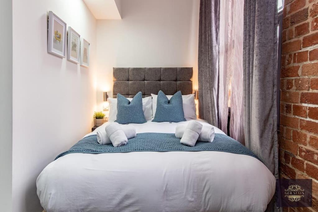 Stylish 1-Bed Studio Suite view 4