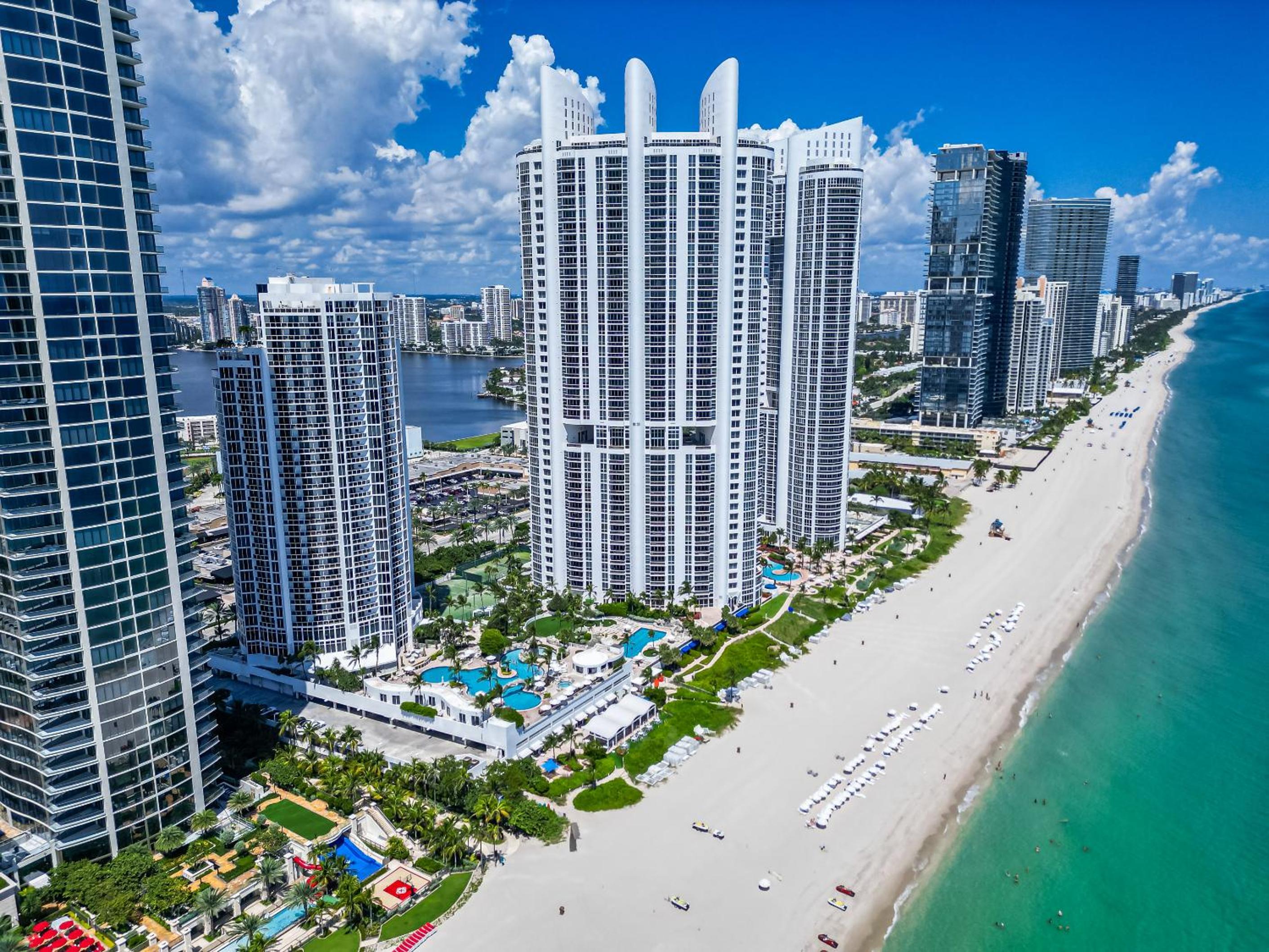 Large Resort Suite in Sunny Isles Beach