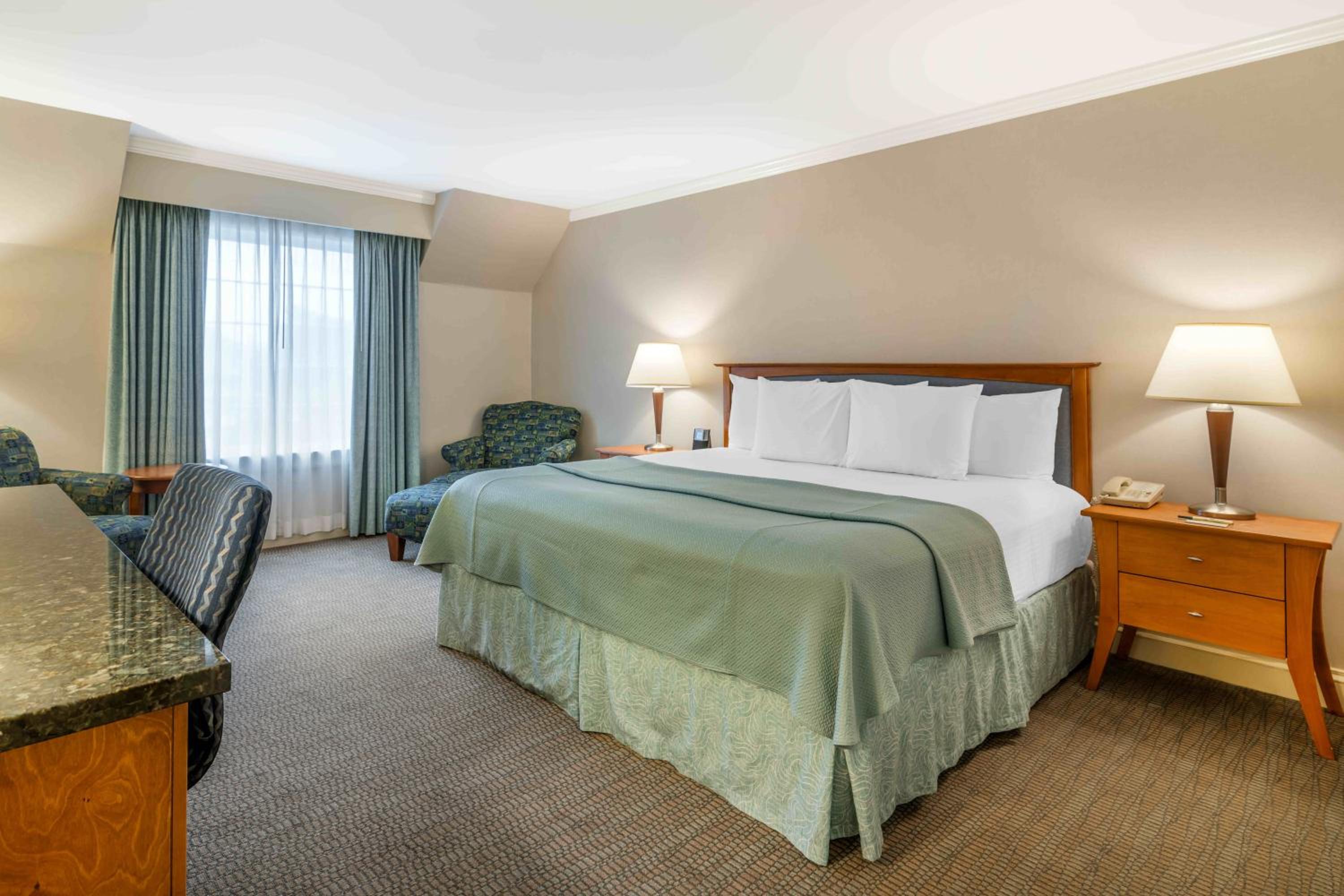 Gorges Grant Hotel - Property Image 7