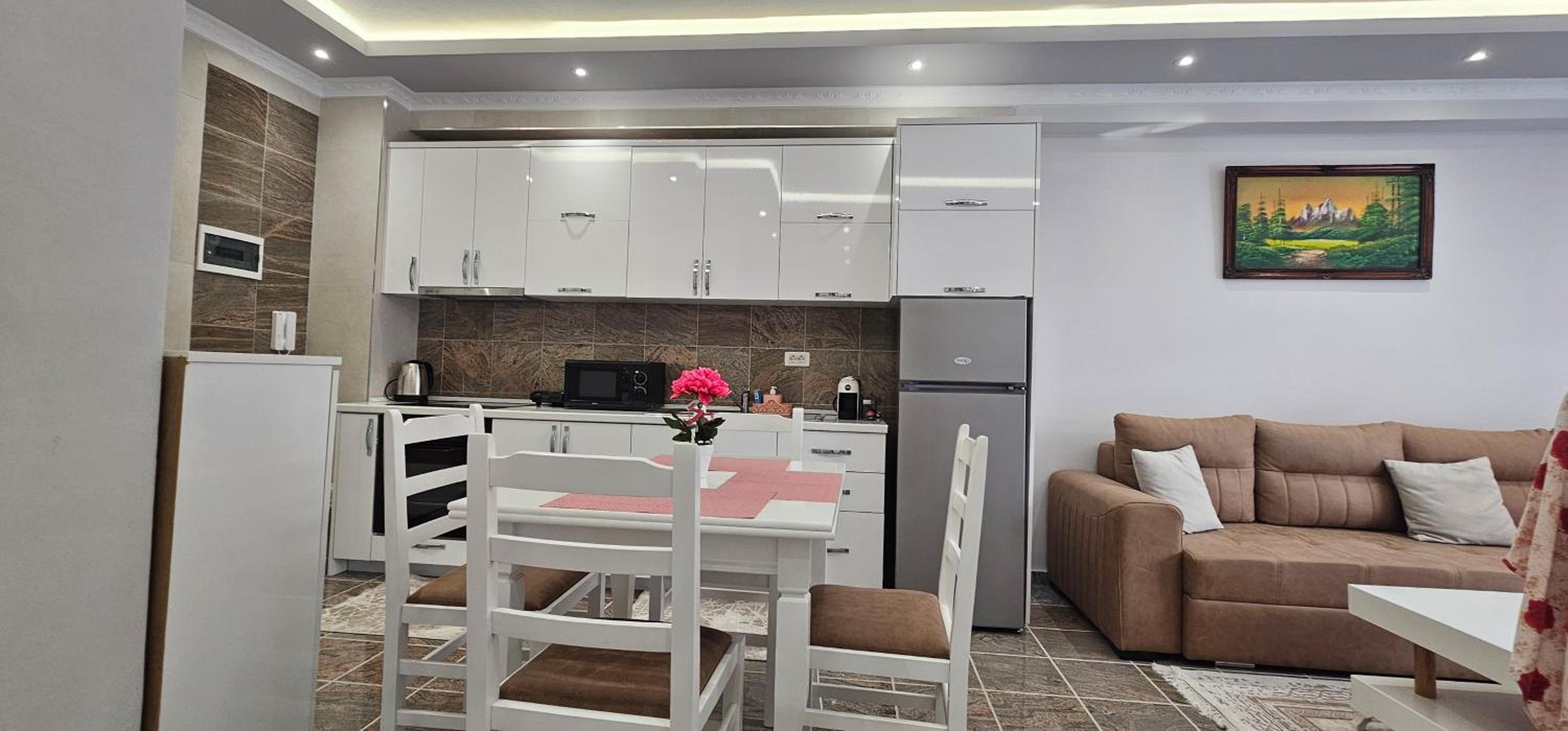 Fishta Apartments Q5, 21