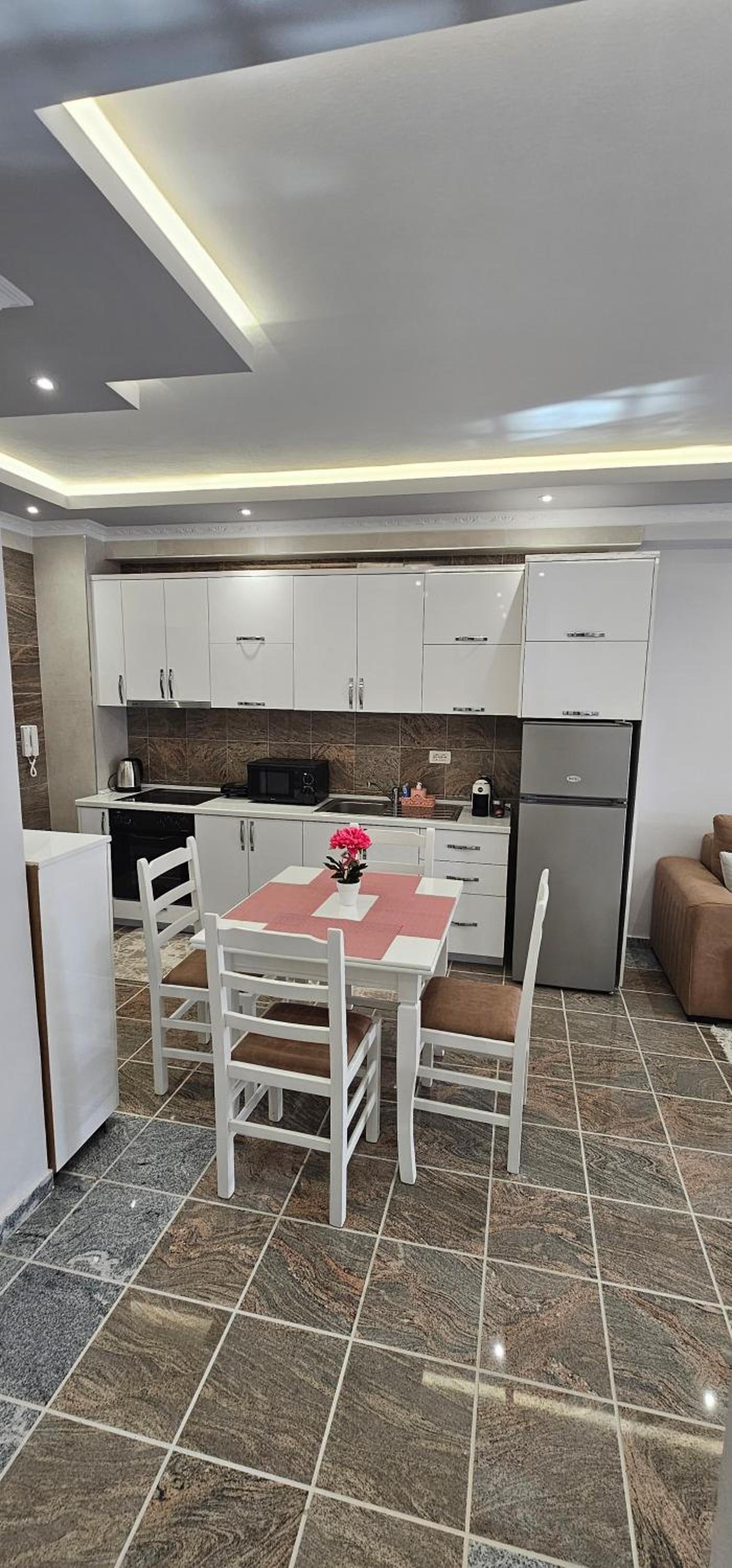Fishta Apartments Q5, 21