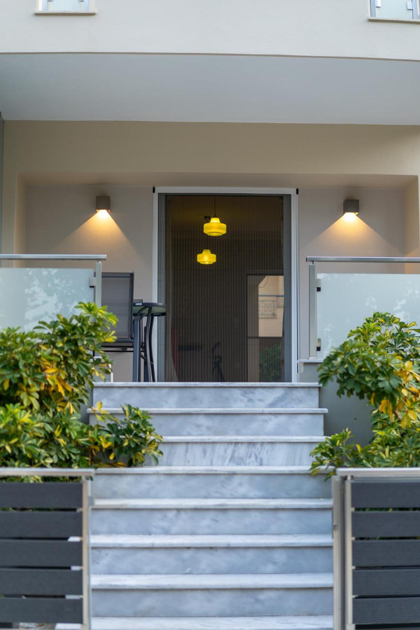 Comfortable 3-Bedroom Seaside Maisonette