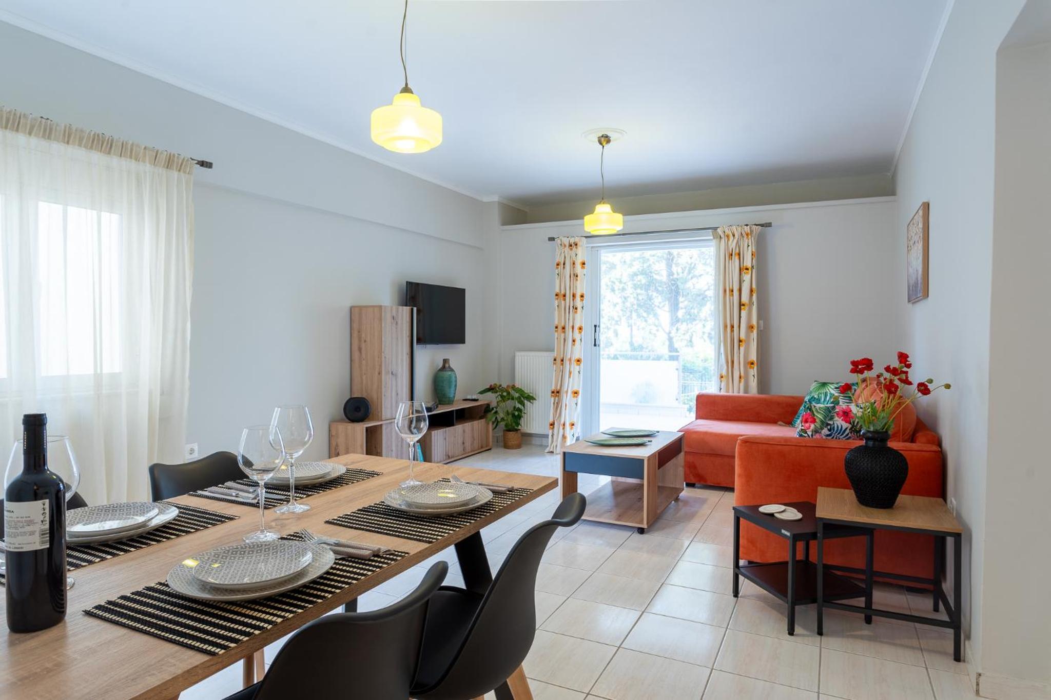 Comfortable 3-Bedroom Seaside Maisonette