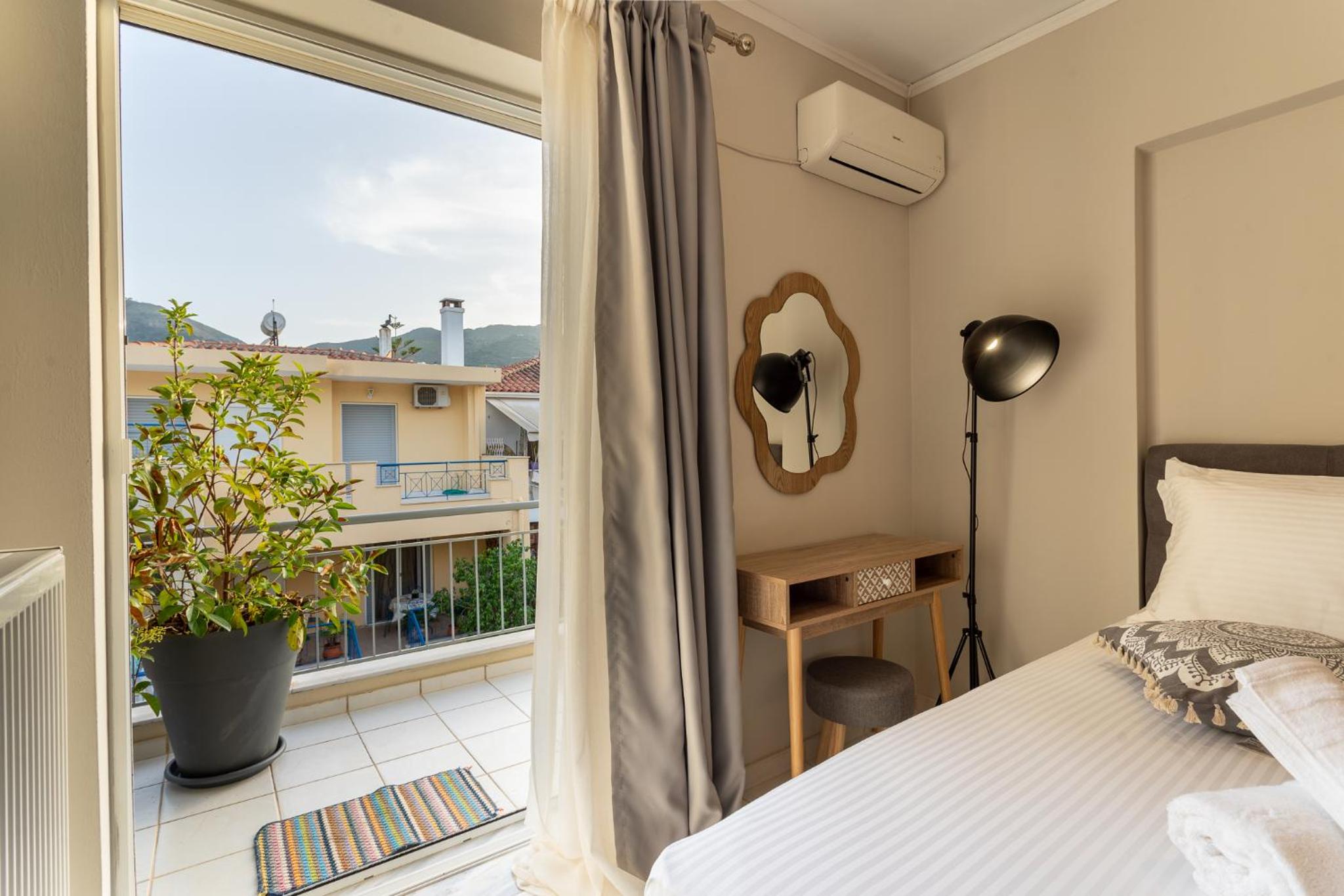 Comfortable 3-Bedroom Seaside Maisonette