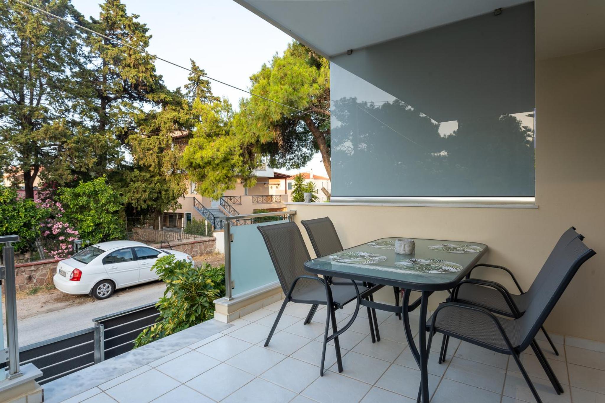 Comfortable 3-Bedroom Seaside Maisonette