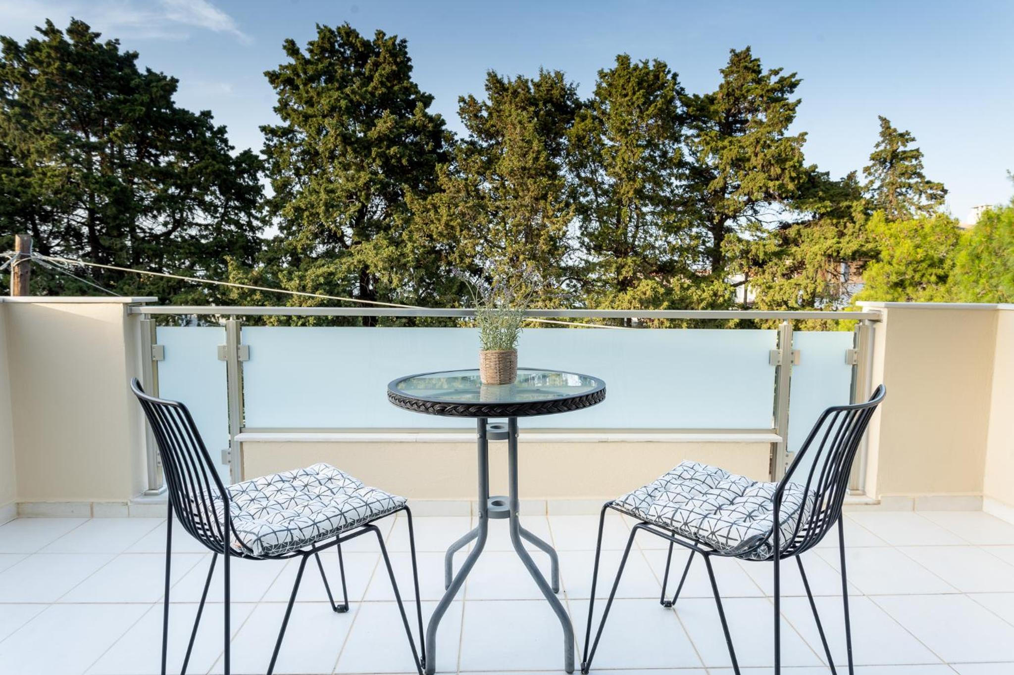 Comfortable 3-Bedroom Seaside Maisonette