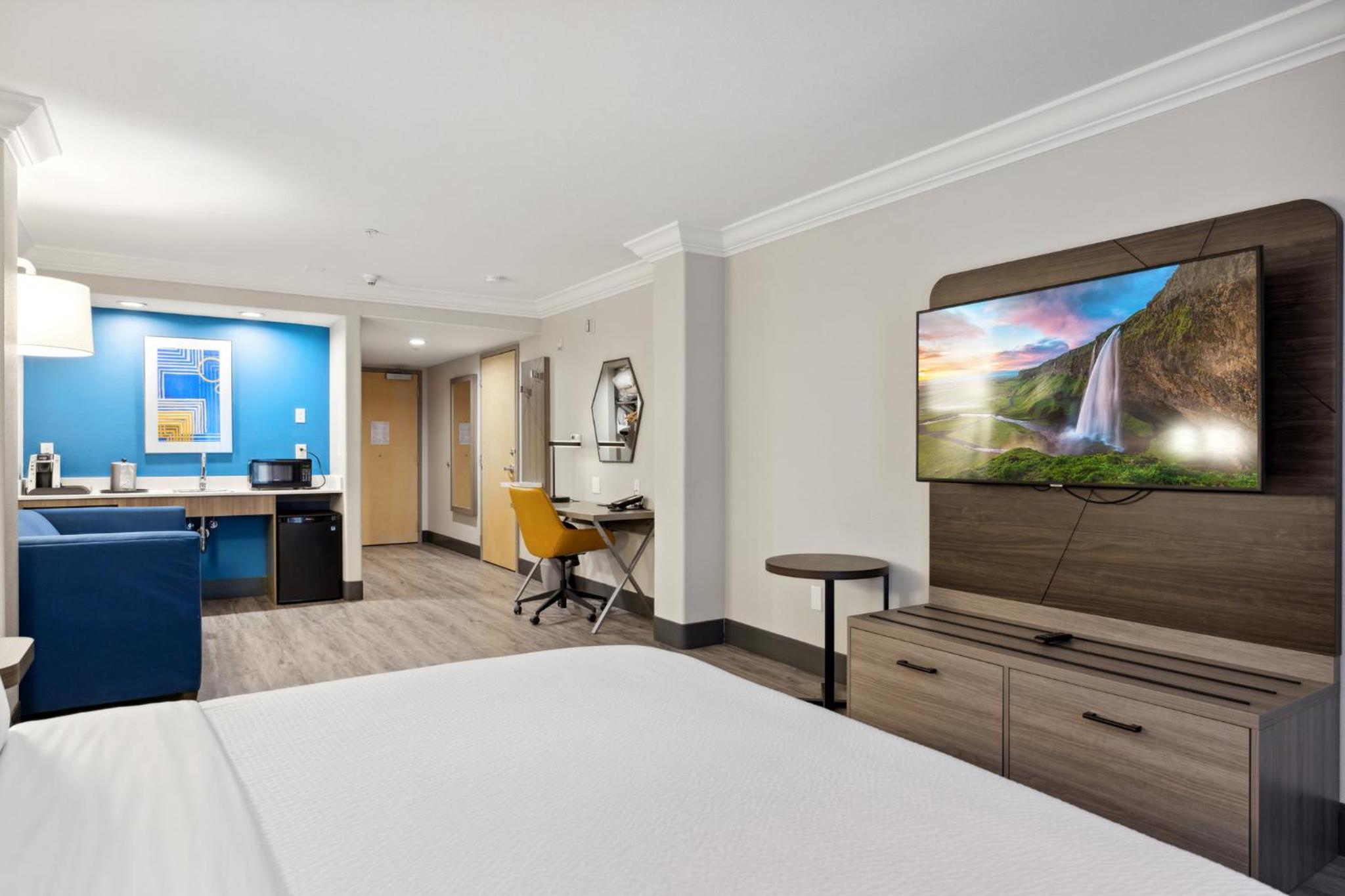 Vacaville Vacations - Holiday Inn Express Hotel Suites Vacaville, an IHG Hotel - Property Image 17