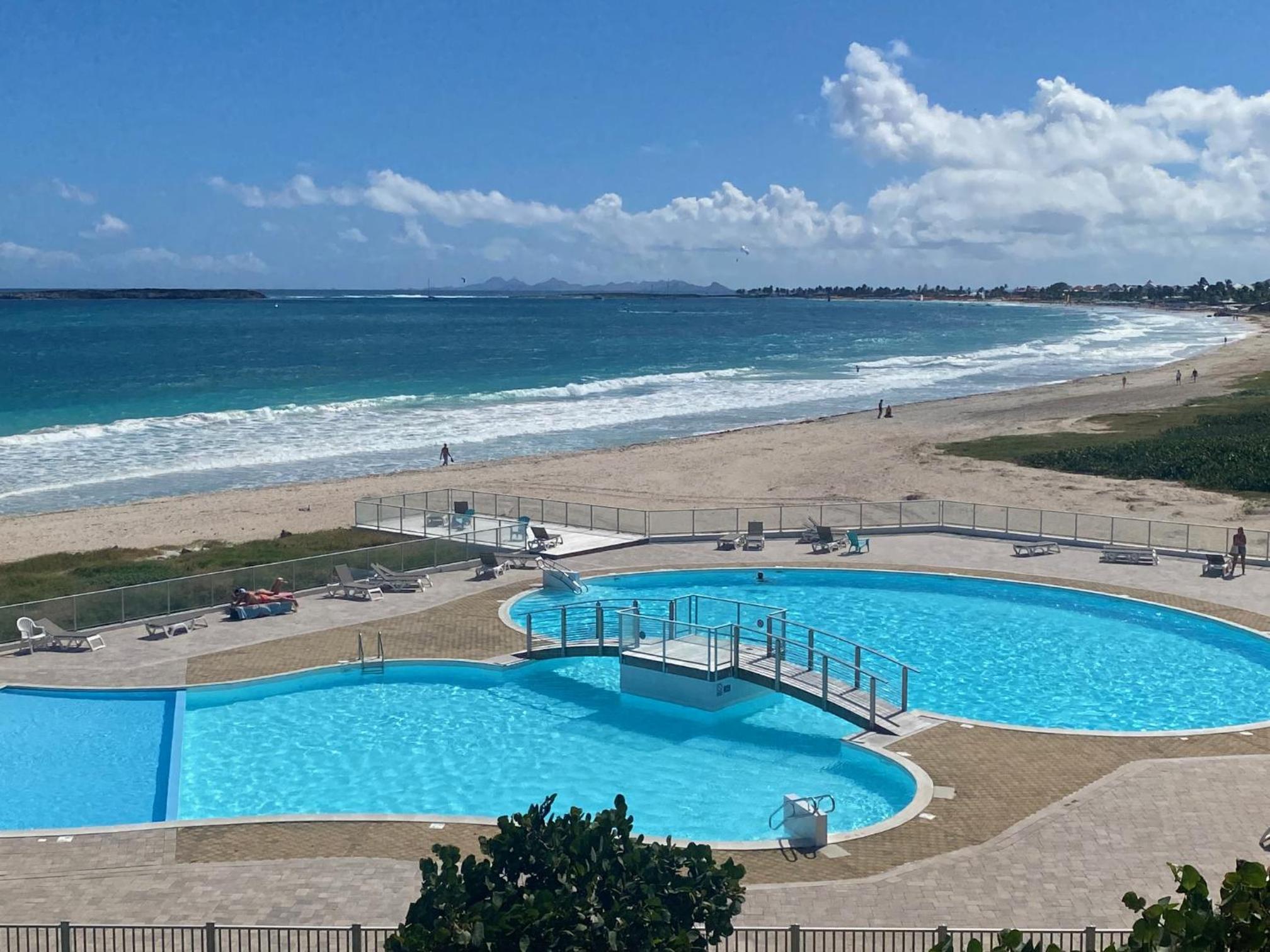 Superbe Appartement face à la mer, Baie Orientale view 4