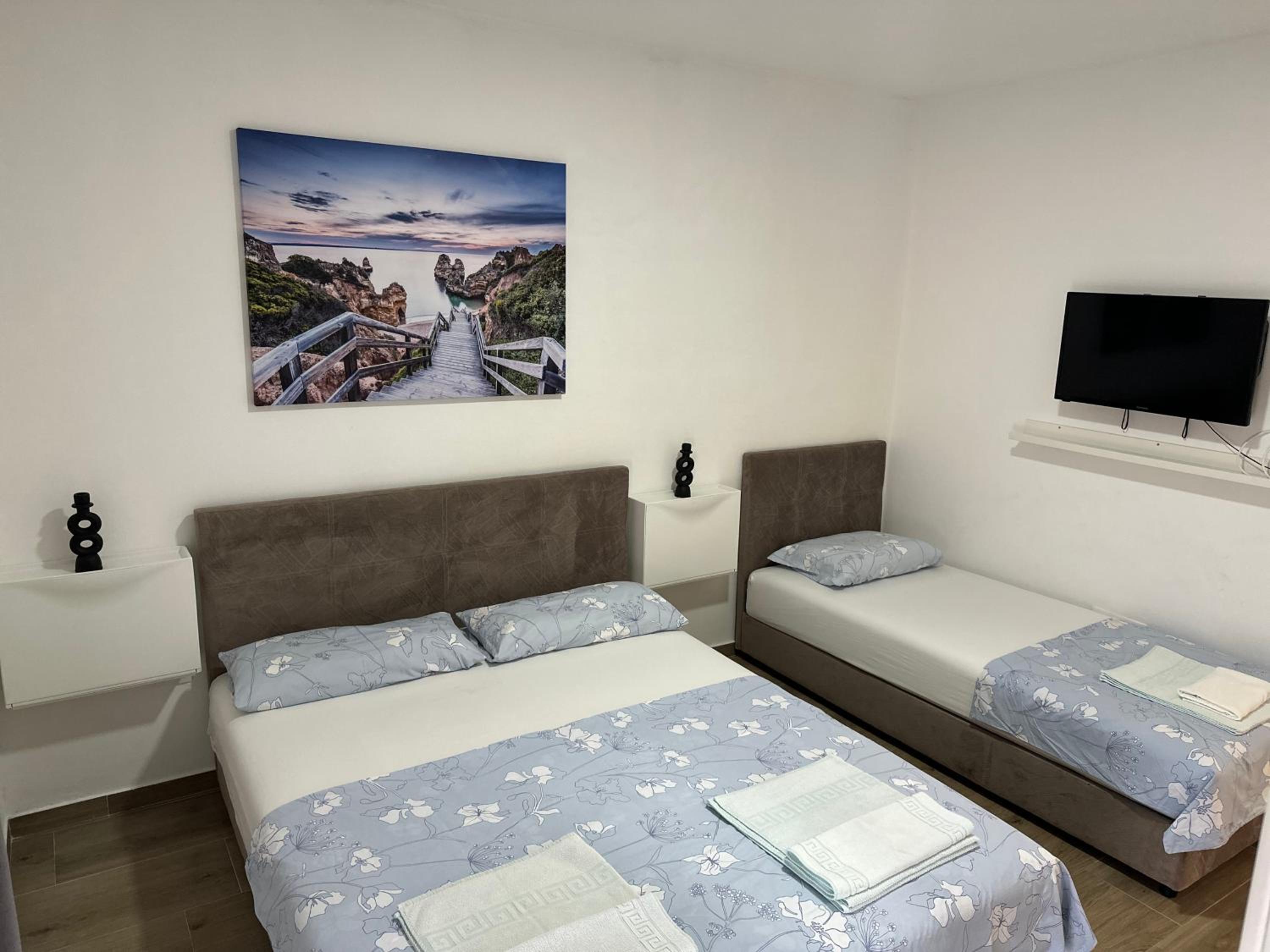TWINS Apartments