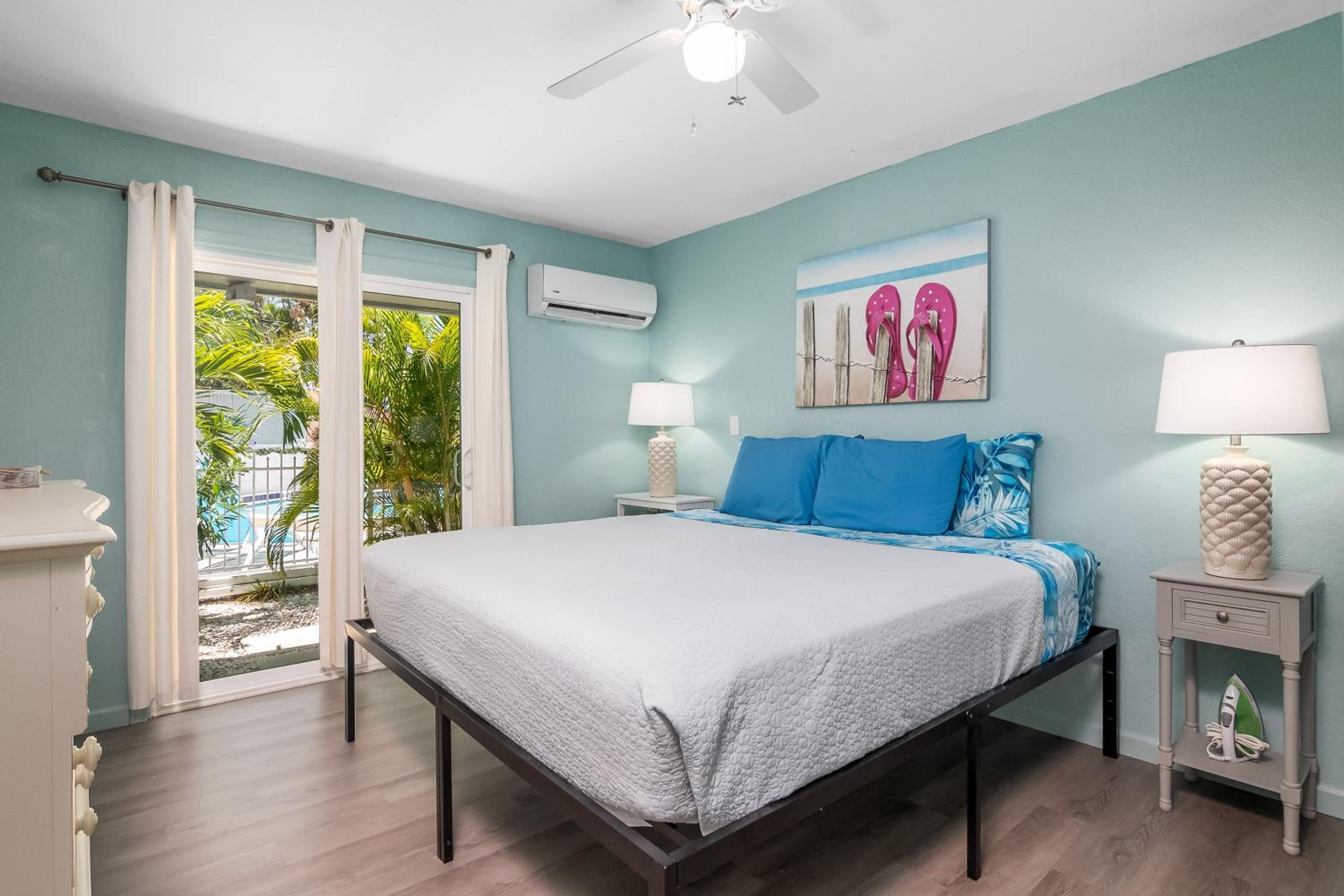 Latitude 26 Waterfront Boutique Resort - Fort Myers Beach
