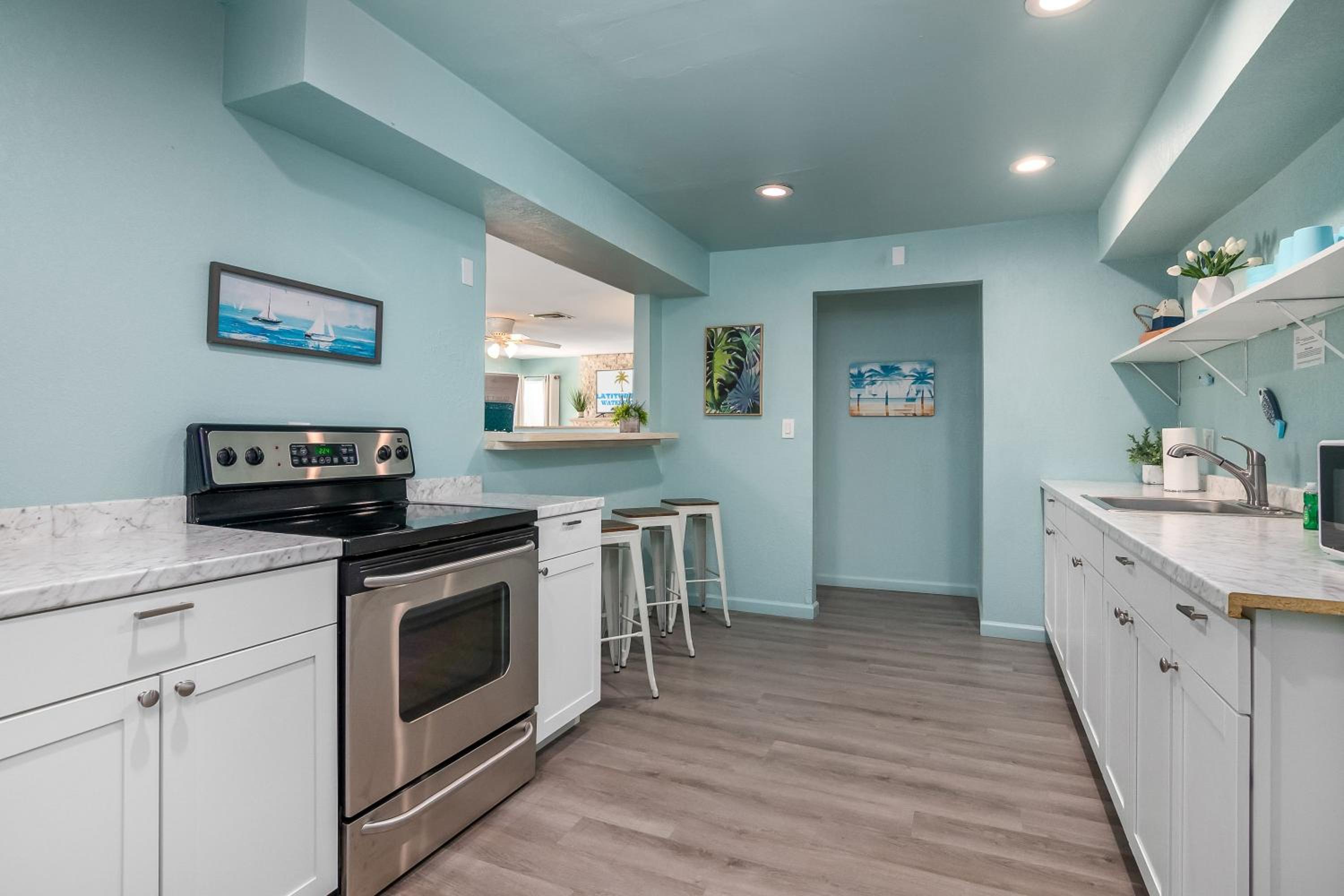 Latitude 26 Waterfront Boutique Resort - Fort Myers Beach