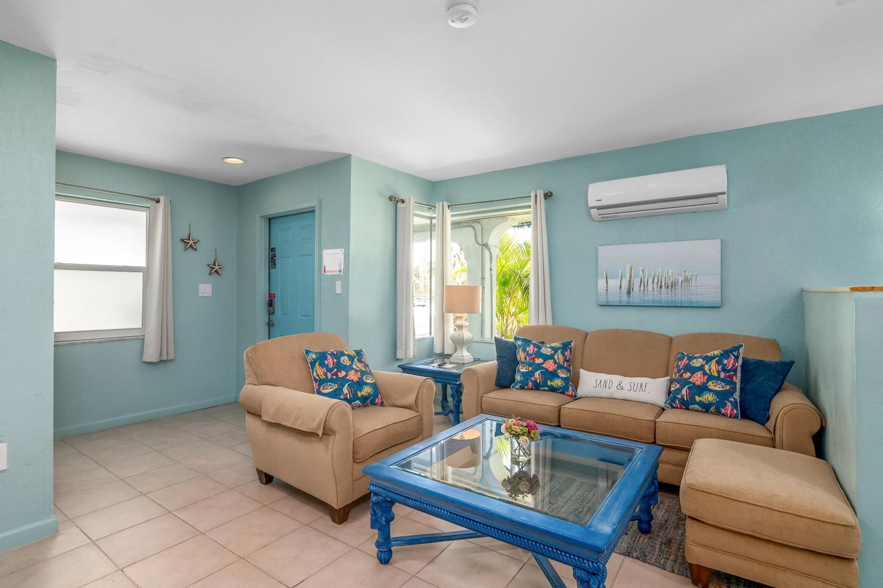 Latitude 26 Waterfront Boutique Resort - Fort Myers Beach