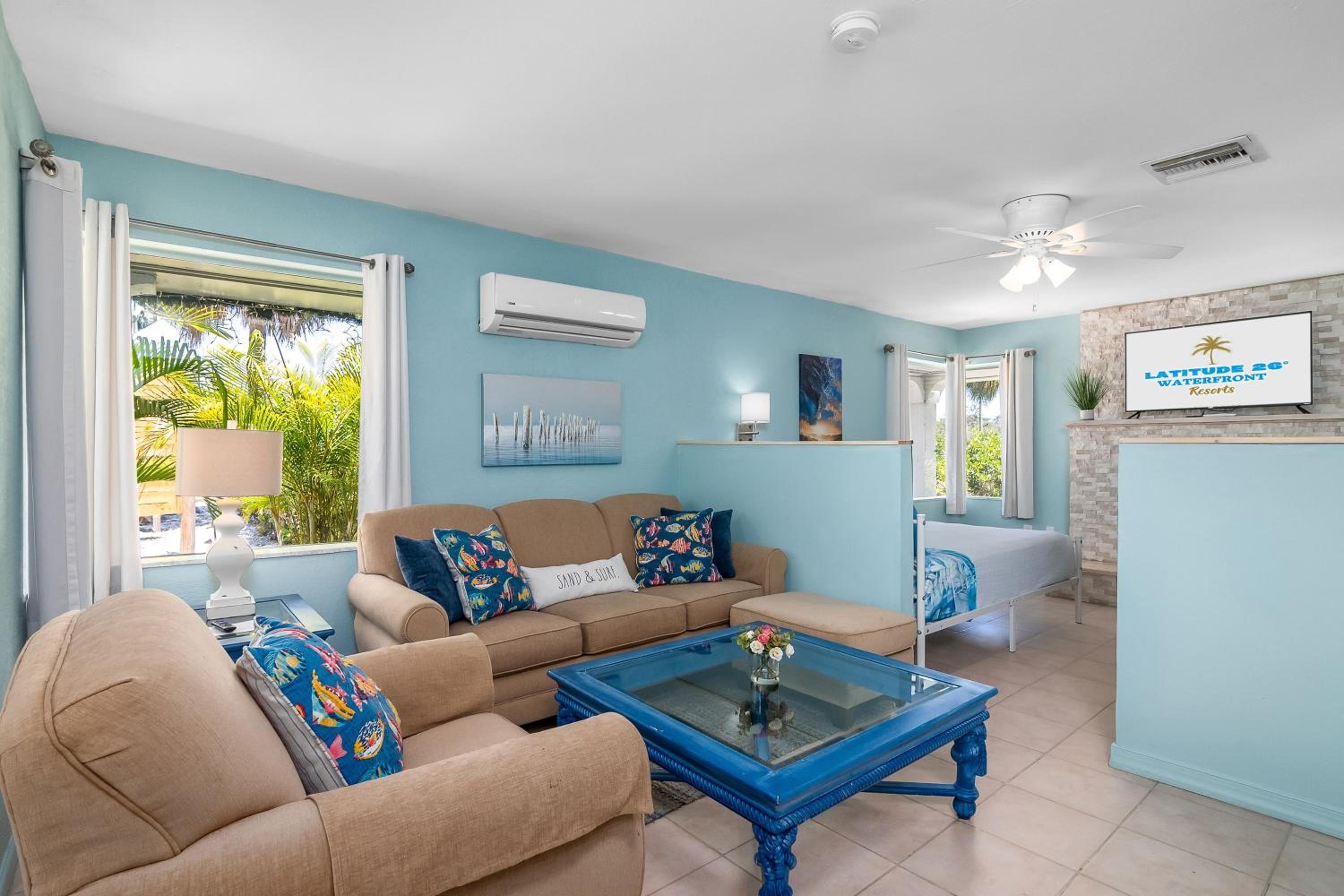 Latitude 26 Waterfront Boutique Resort - Fort Myers Beach