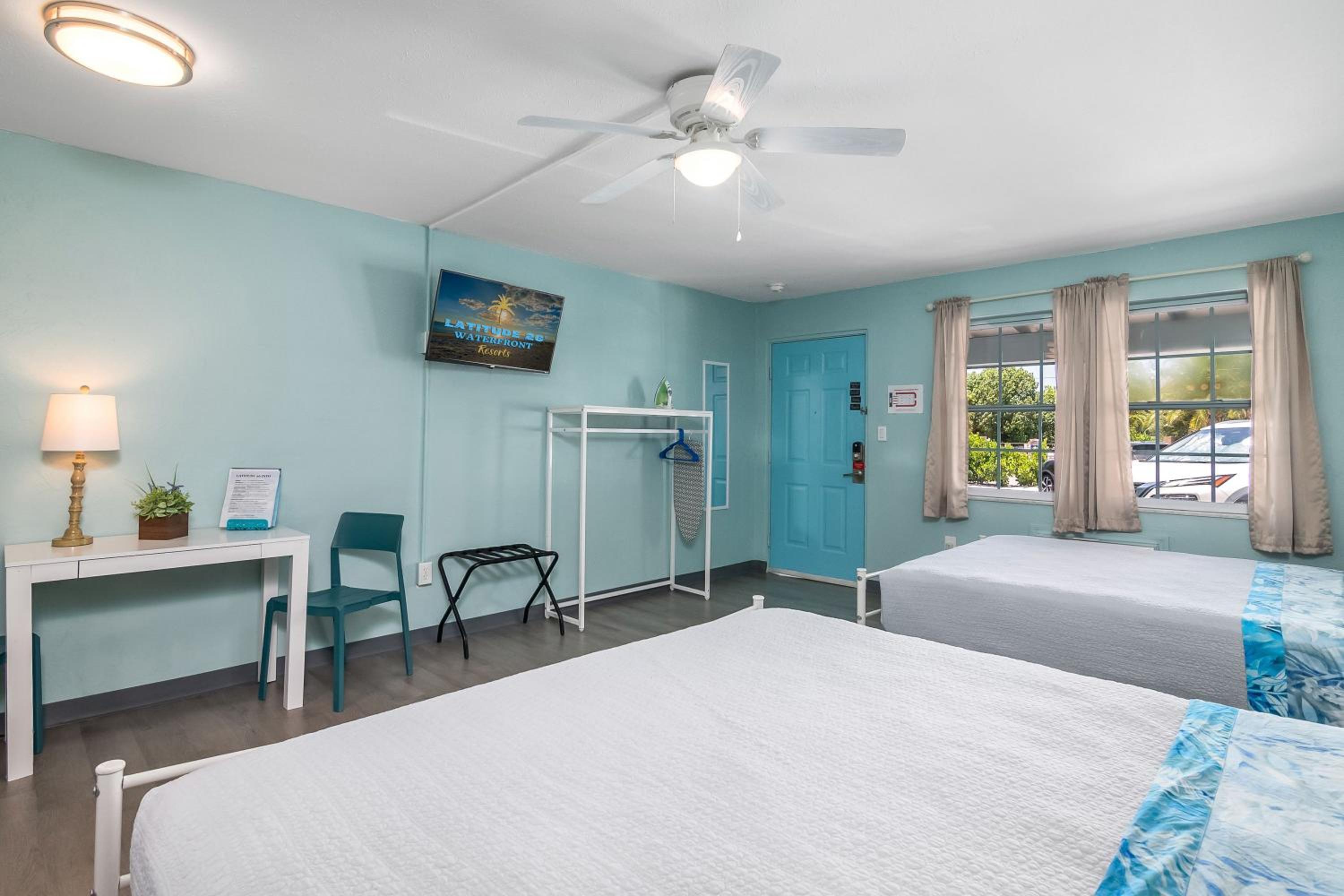 Latitude 26 Waterfront Boutique Resort - Fort Myers Beach