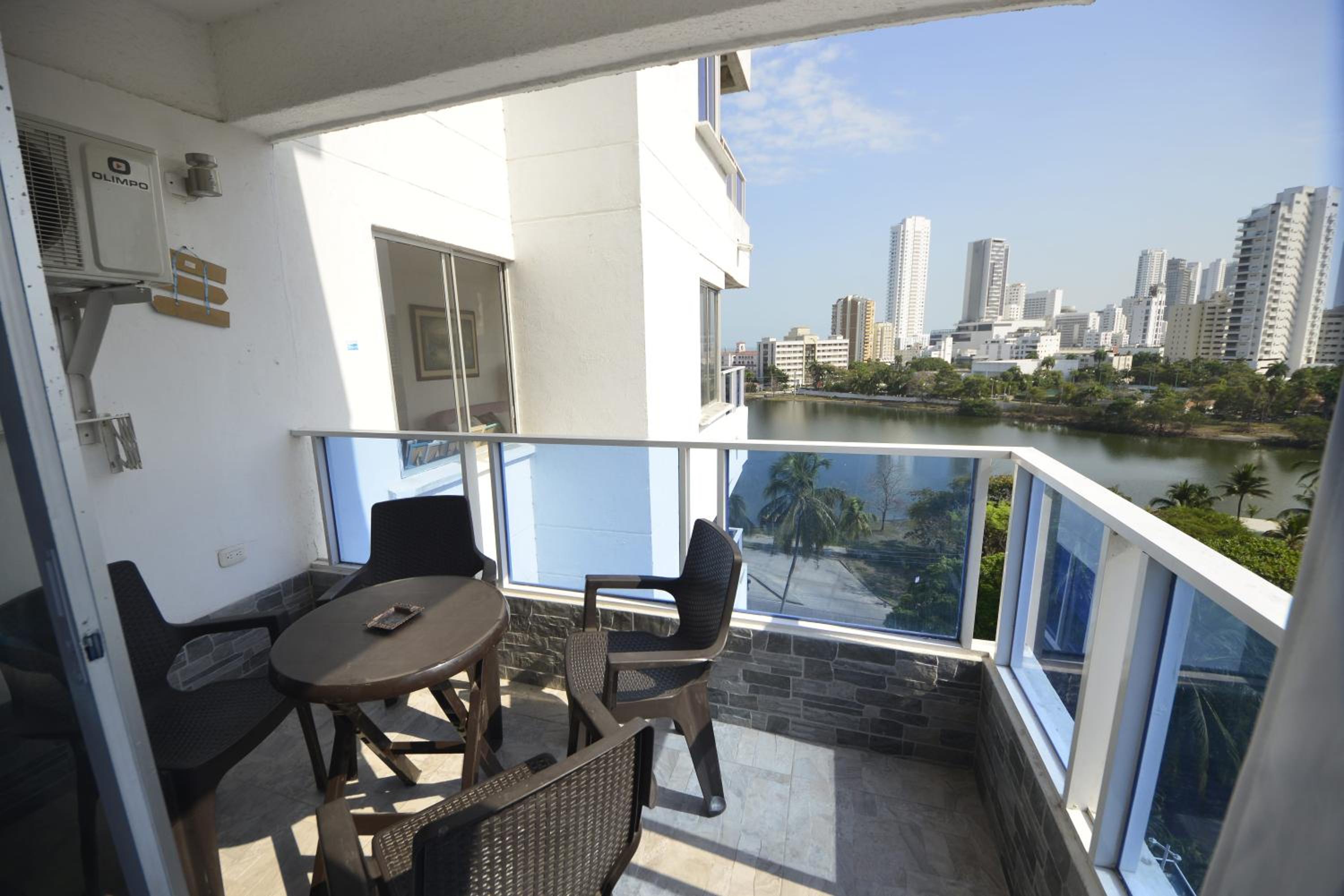Bienesweb Apartamentos Conquistador Premium