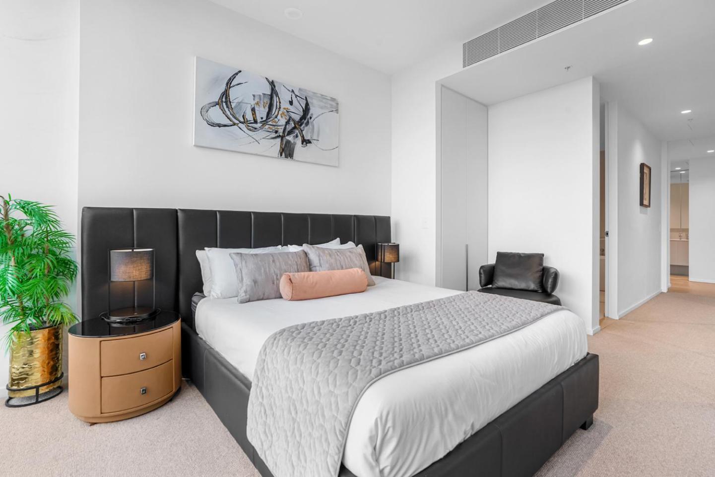 Tammex Luxury Properties - Melbourne Square