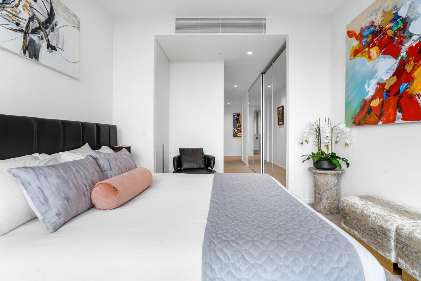 Tammex Luxury Properties - Melbourne Square
