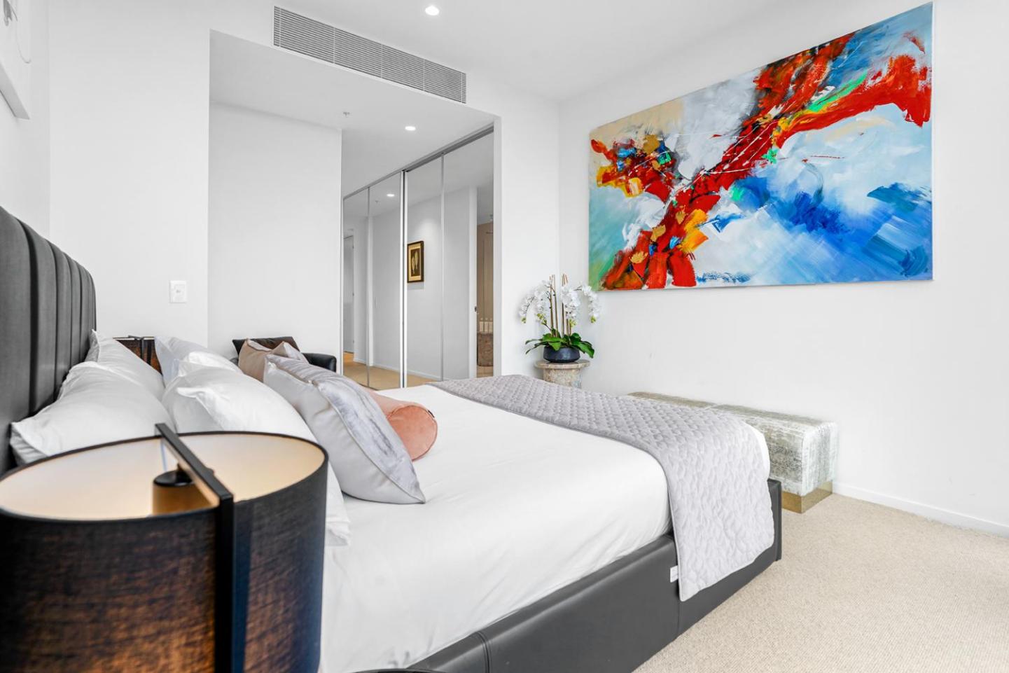 Tammex Luxury Properties - Melbourne Square