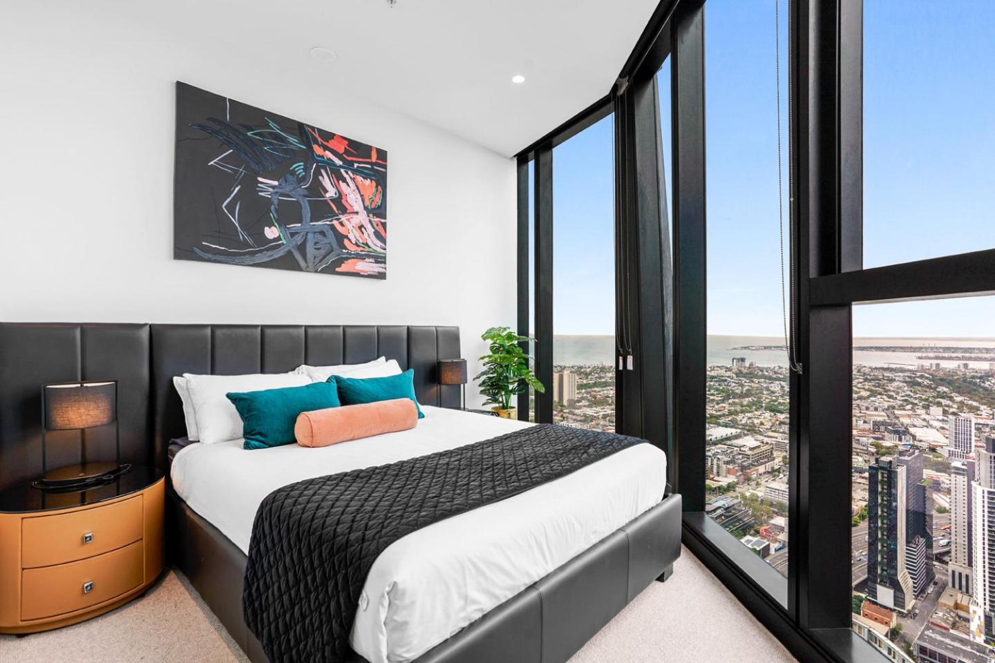 Tammex Luxury Properties - Melbourne Square
