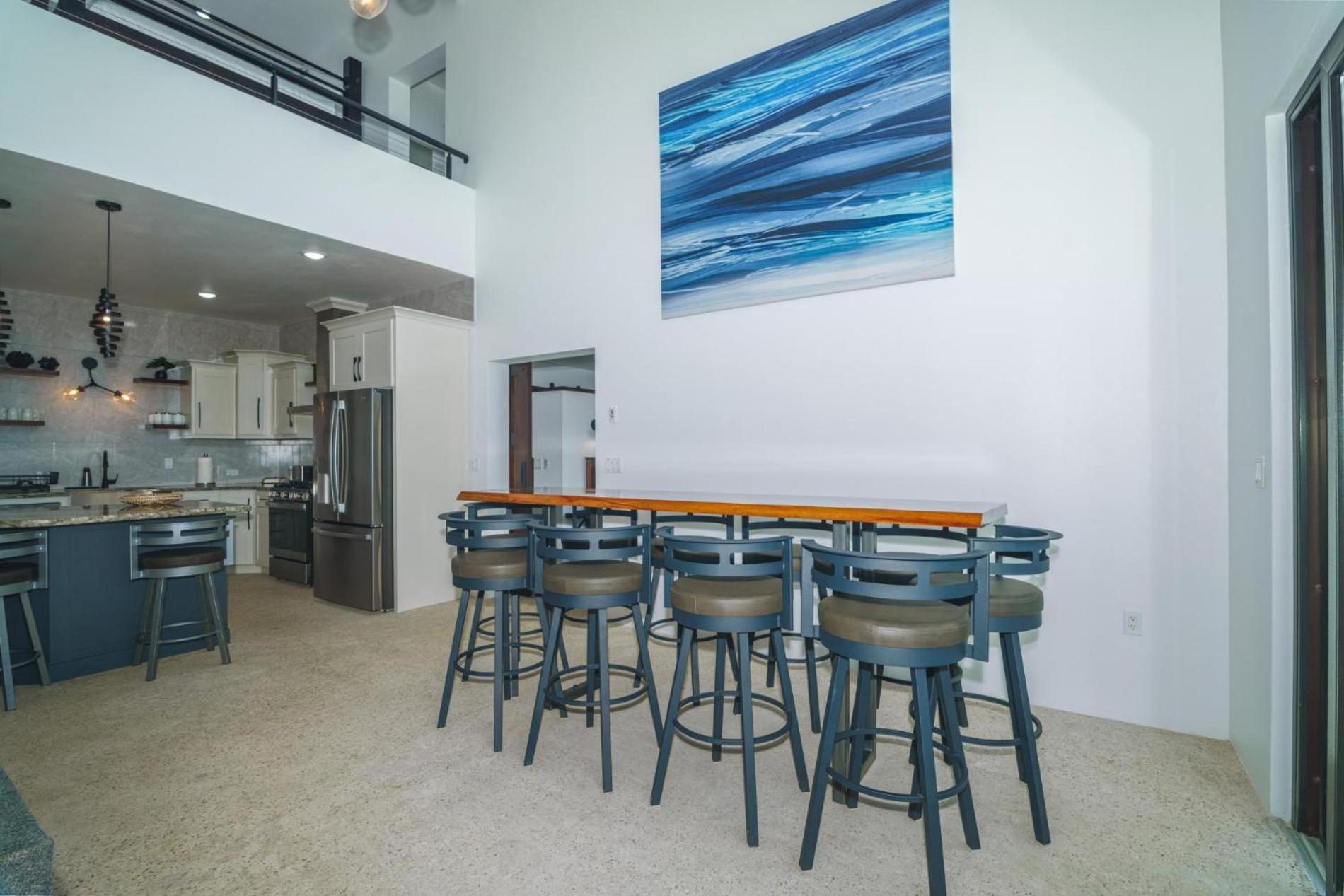 Spacious 4-Bed Villa in Placencia Village w Pool