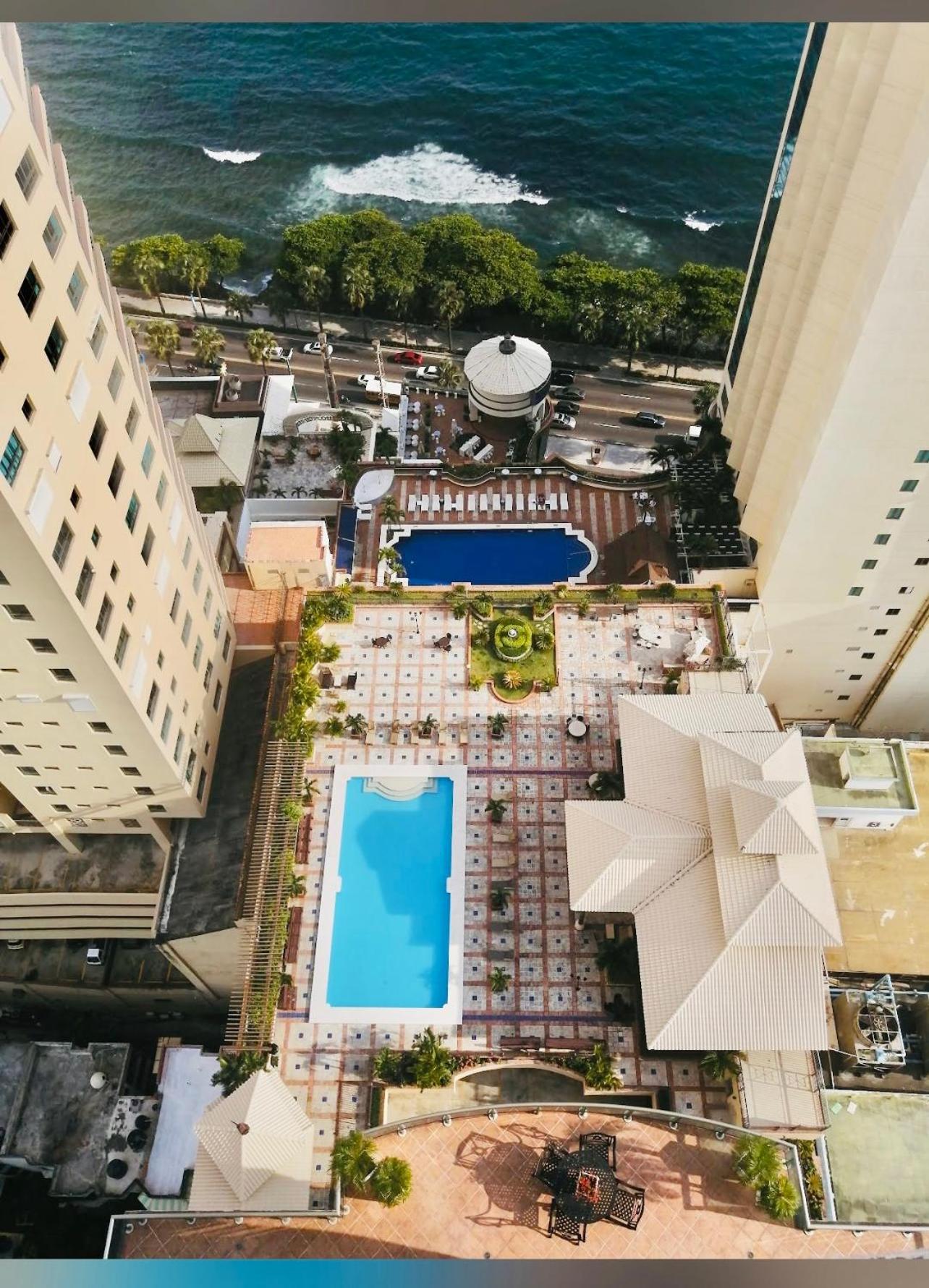 Spectacular Condominium between the city and the sea
