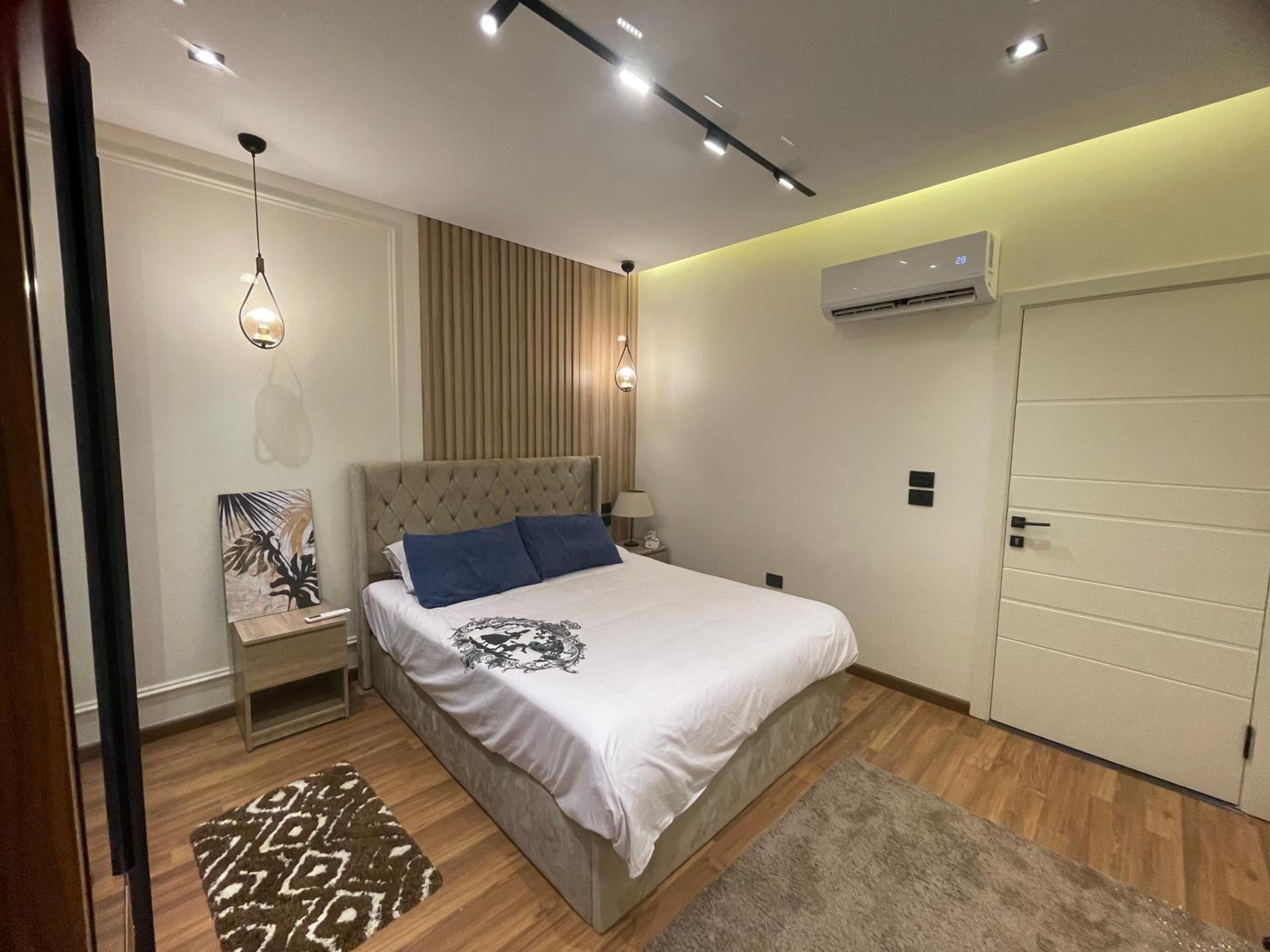 Dream stay apartment at Mountain View I city new cairo transportation service available