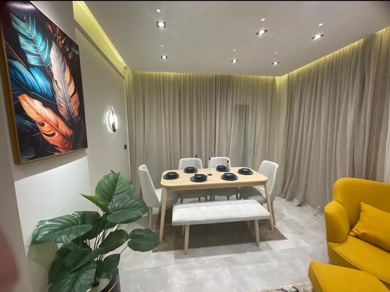 Dream stay apartment at Mountain View I city new cairo transportation service available