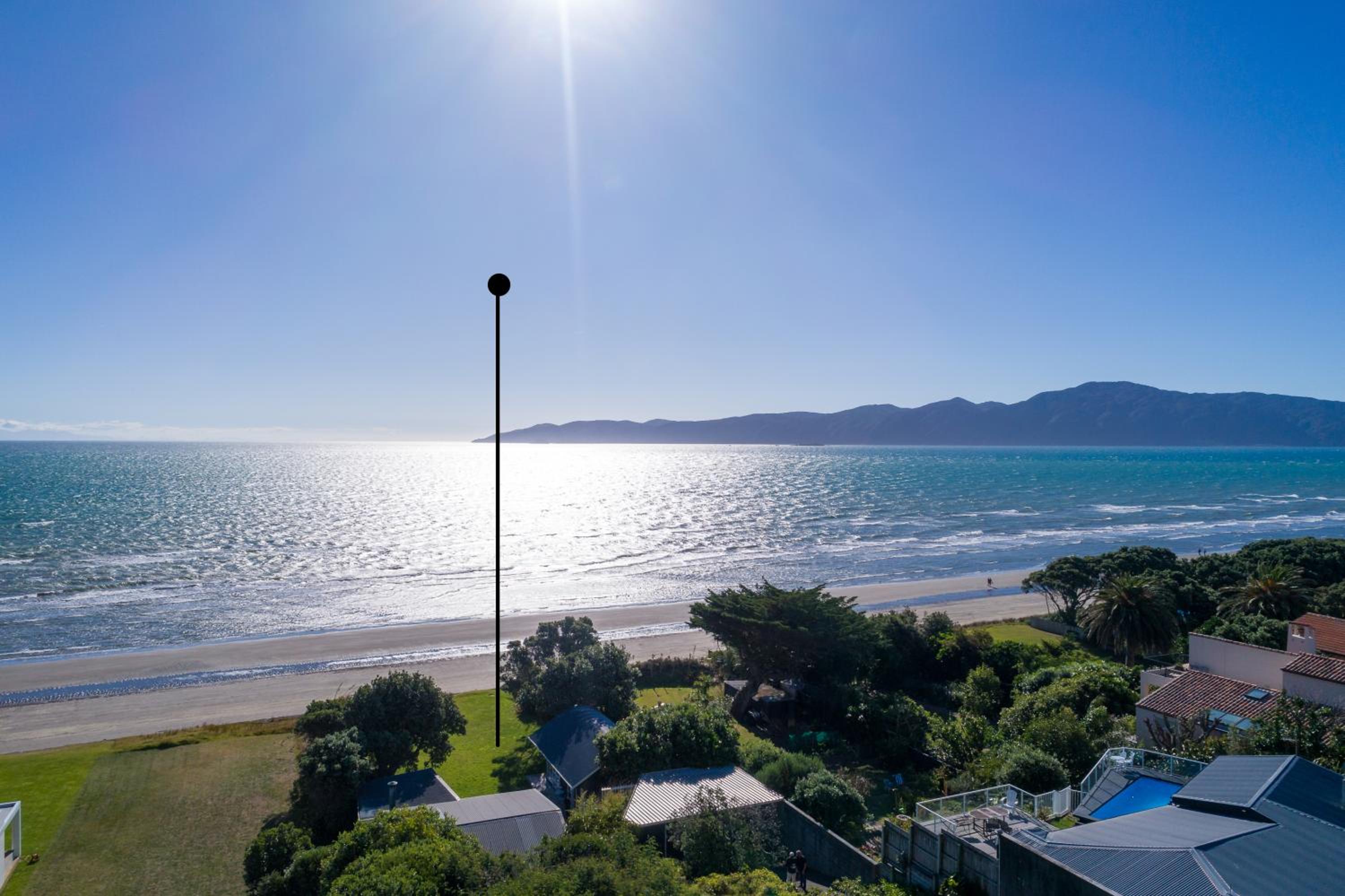 Luxurious Kiwiana Raumati Beachfront Home