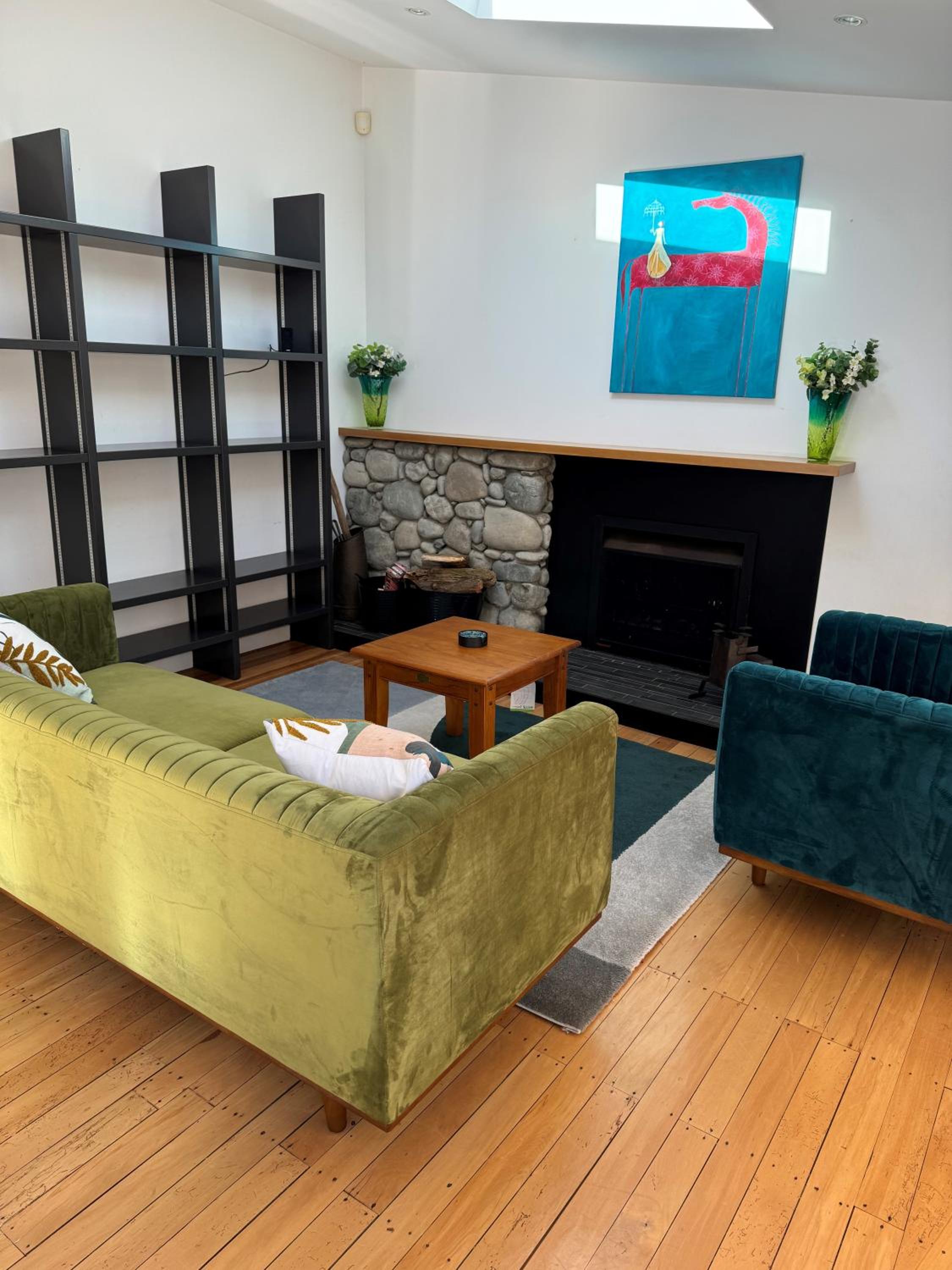 Luxurious Kiwiana Raumati Beachfront Home
