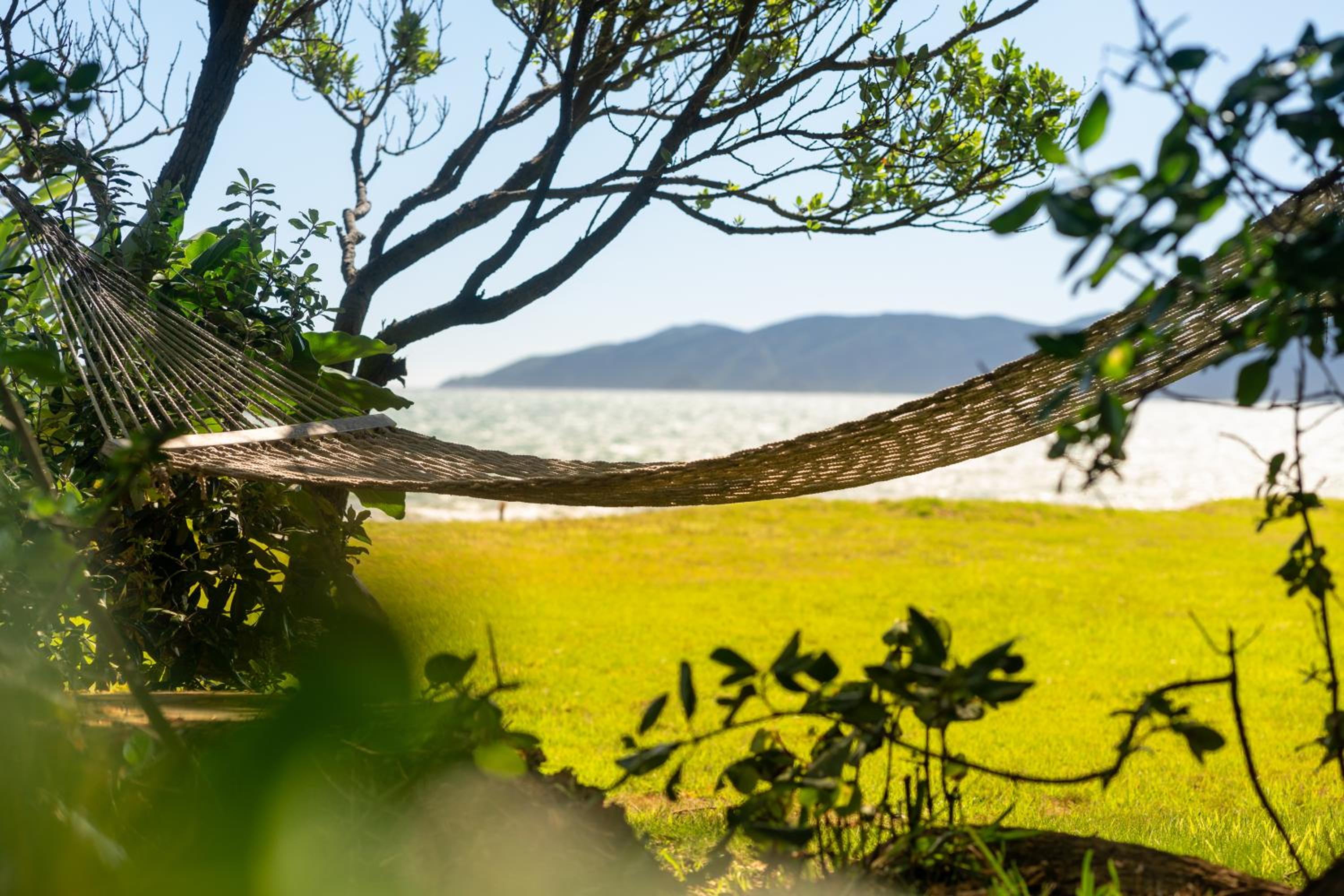 Luxurious Kiwiana Raumati Beachfront Home