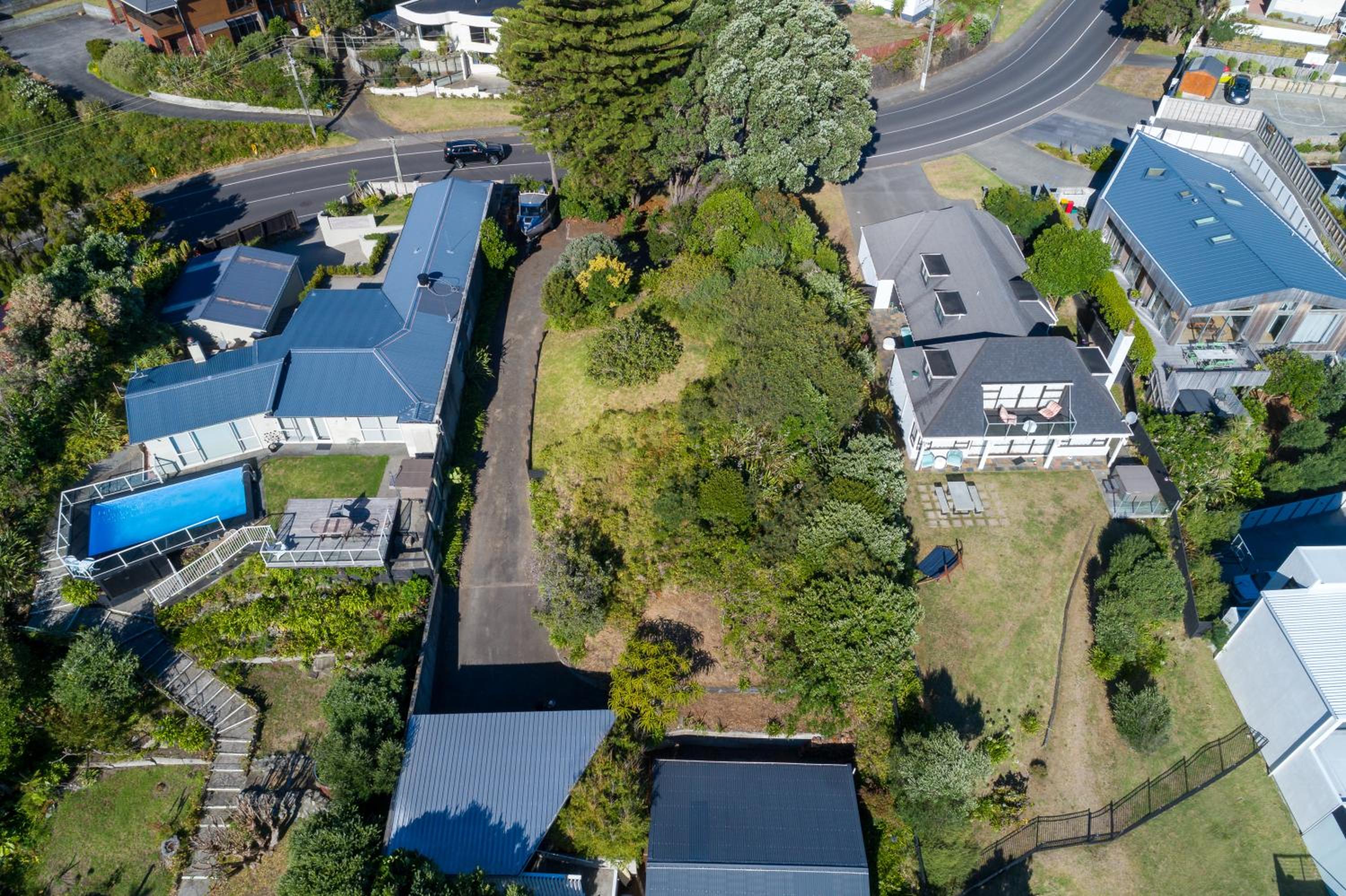 Luxurious Kiwiana Raumati Beachfront Home