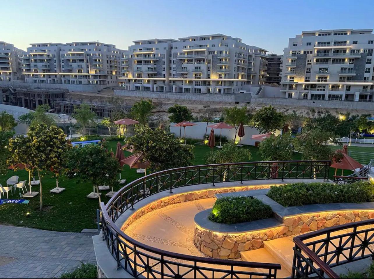 Dream stay apartment at Mountain View I city new cairo transportation service available