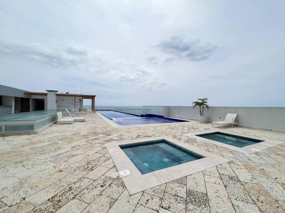 Mejor Vista al Mar, 3 alcobas, Piscina, 3Jacuzzi