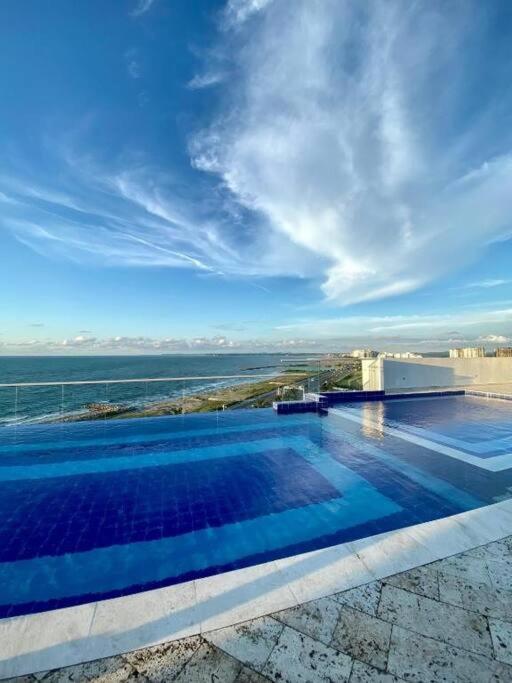 Mejor Vista al Mar, 3 alcobas, Piscina, 3Jacuzzi